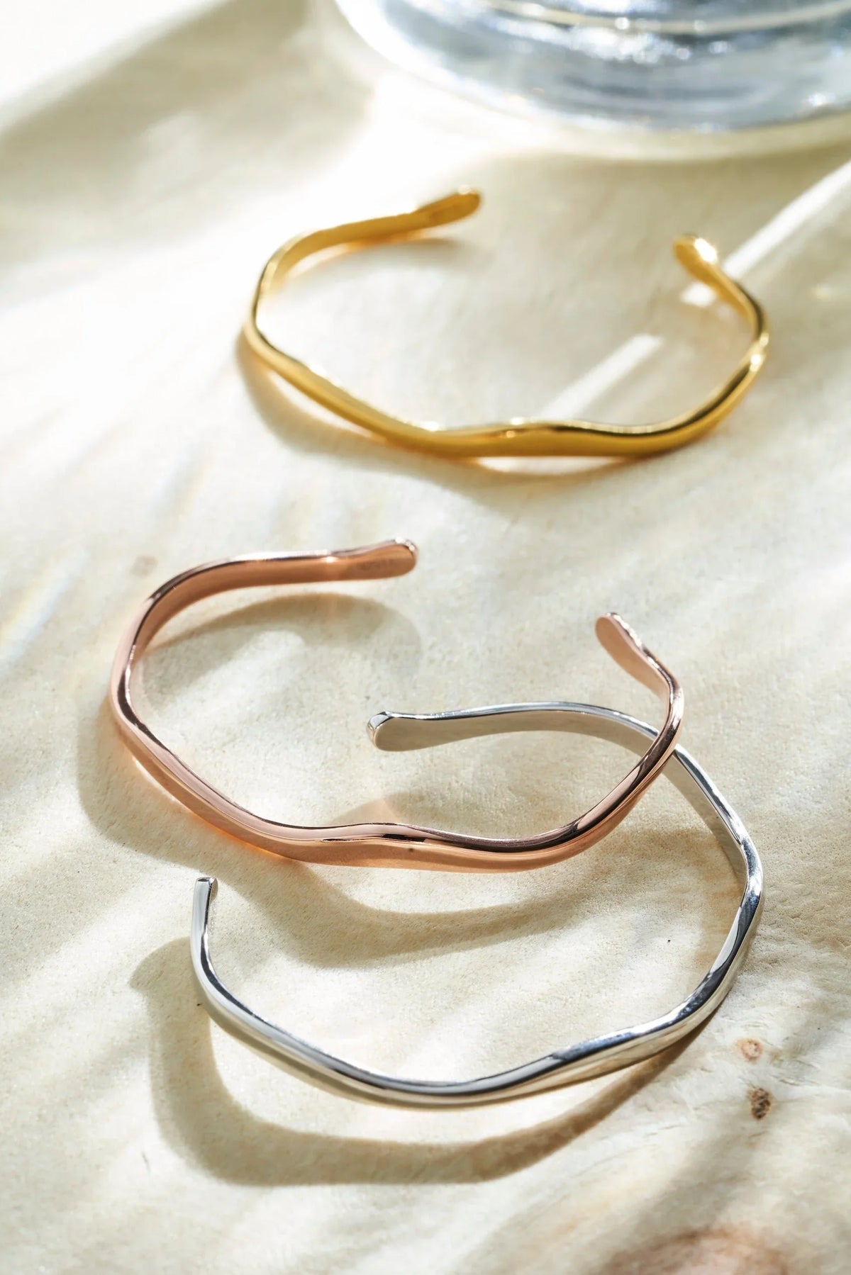 RINA LEE | Flow Single Cuff Bracelet