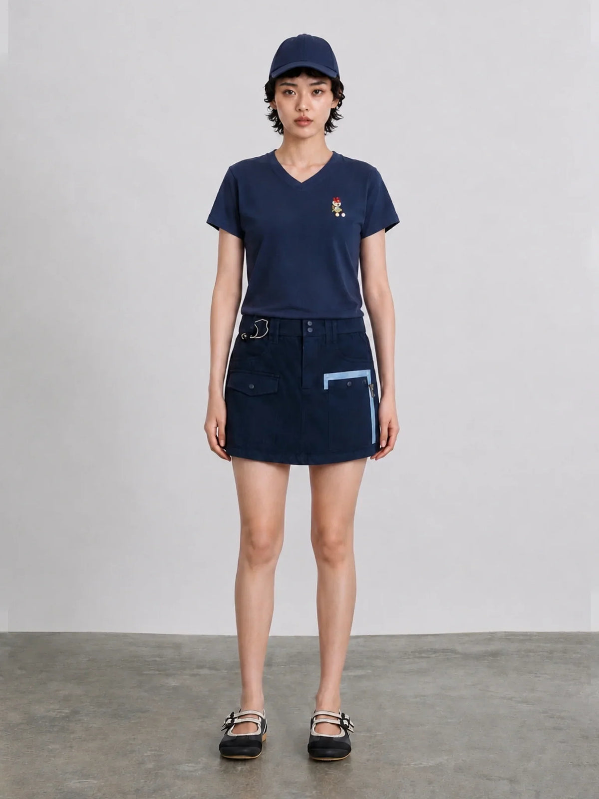SPARROW GREEN | VIN V-Neck Tee