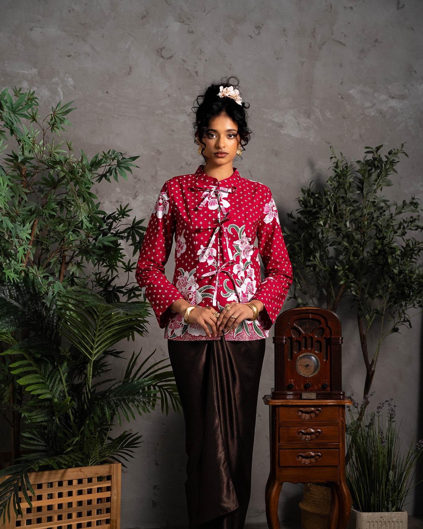 STUDIO GYPSIED | Batik Kebaya Sofea In Anggrek Pink