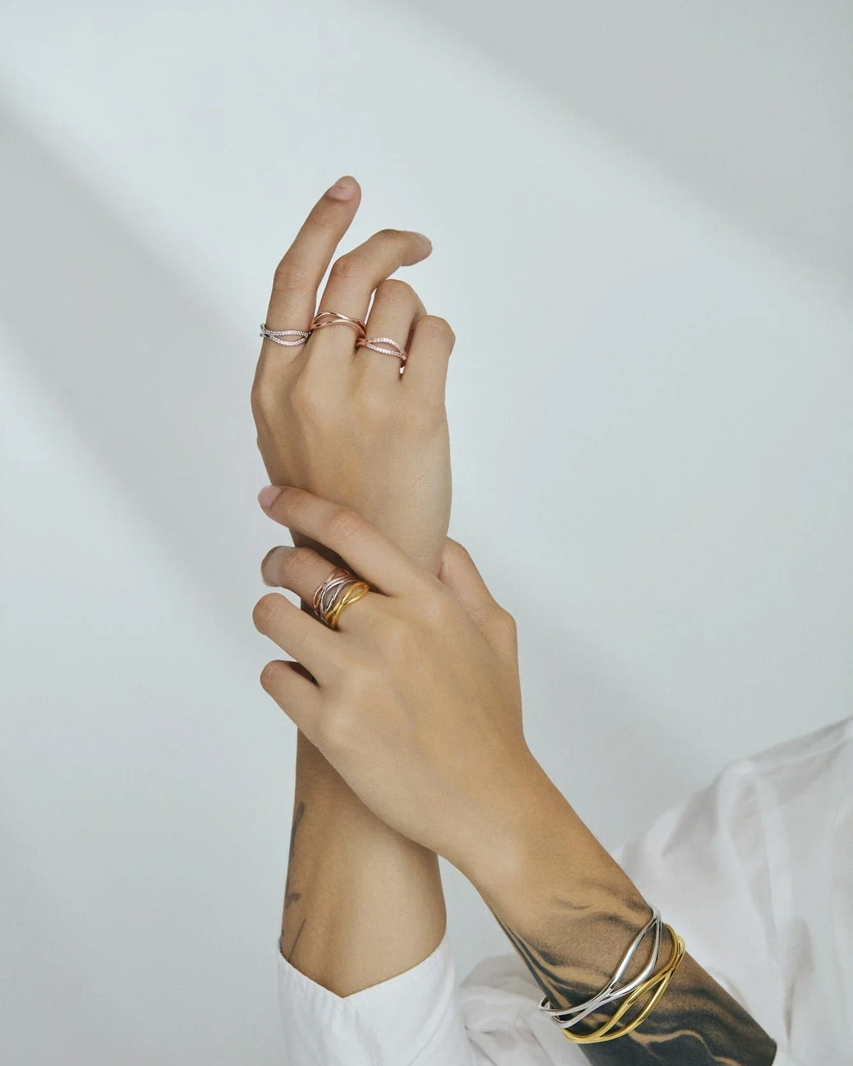 RINA LEE | Flow Statement Cuff Bracelet