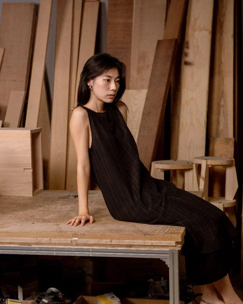 SAERO COLLECTIVE | Mok Textured Dress | Black
