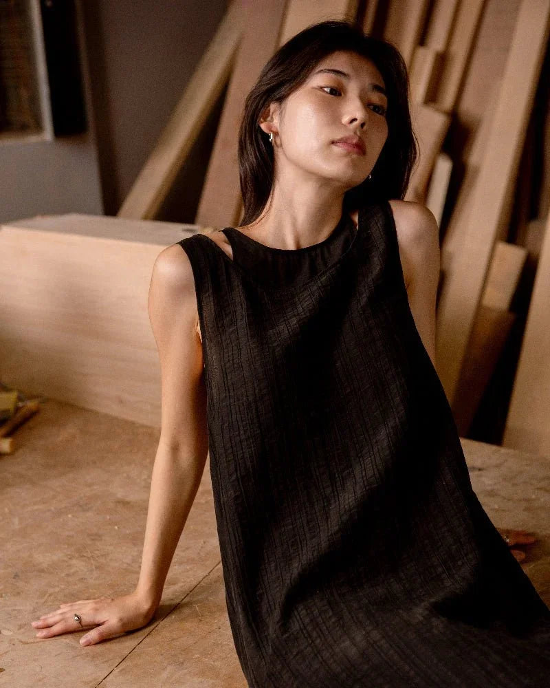 SAERO COLLECTIVE | Mok Textured Dress | Black