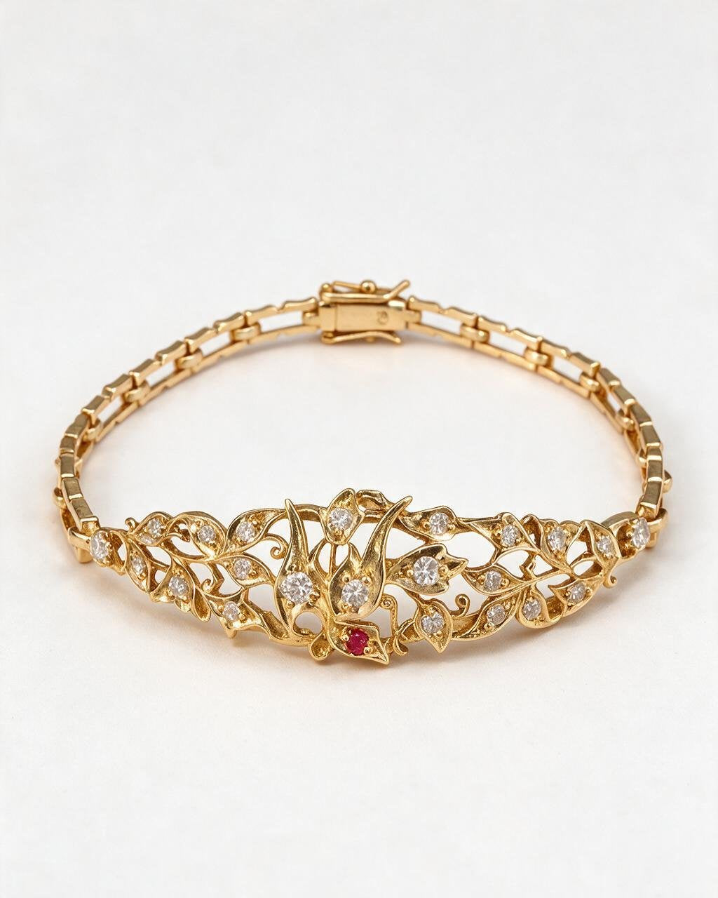 FOUNDATION JEWELLERS | 18K Yellow Gold Natural Diamond Pendant Bracelet - PBr91548