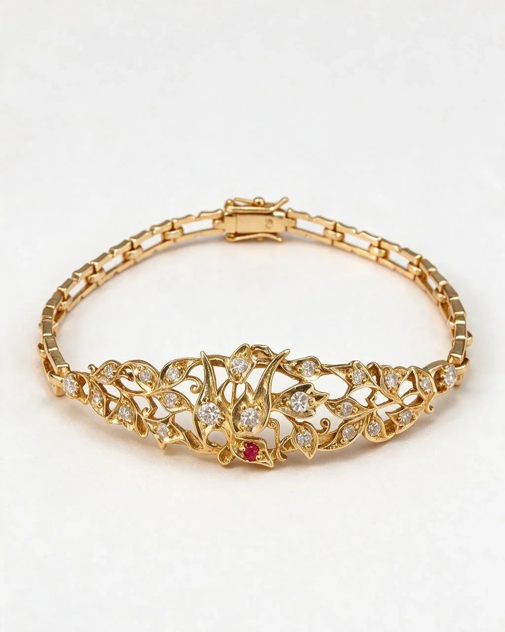 FOUNDATION JEWELLERS | 18K Yellow Gold Natural Diamond Pendant Bracelet - PBr91548