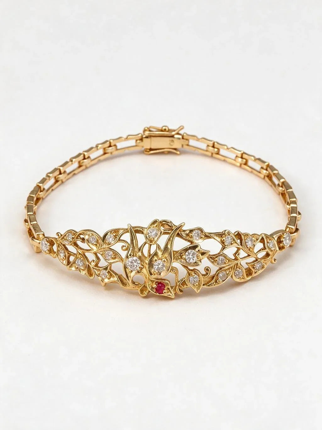 FOUNDATION JEWELLERS | 18K Yellow Gold Natural Diamond Pendant Bracelet - PBr91548