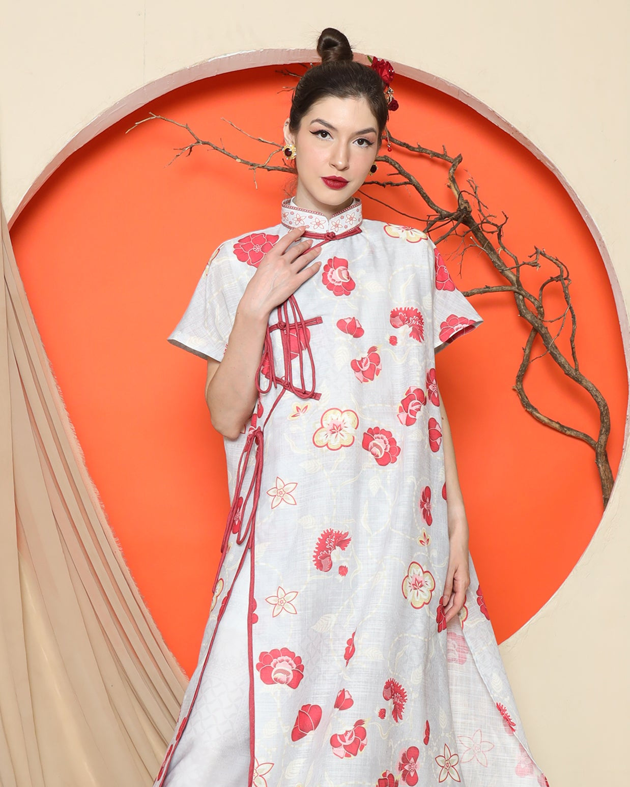 KANZI COLLECTION | Grey Oriental Floral Cheongsam