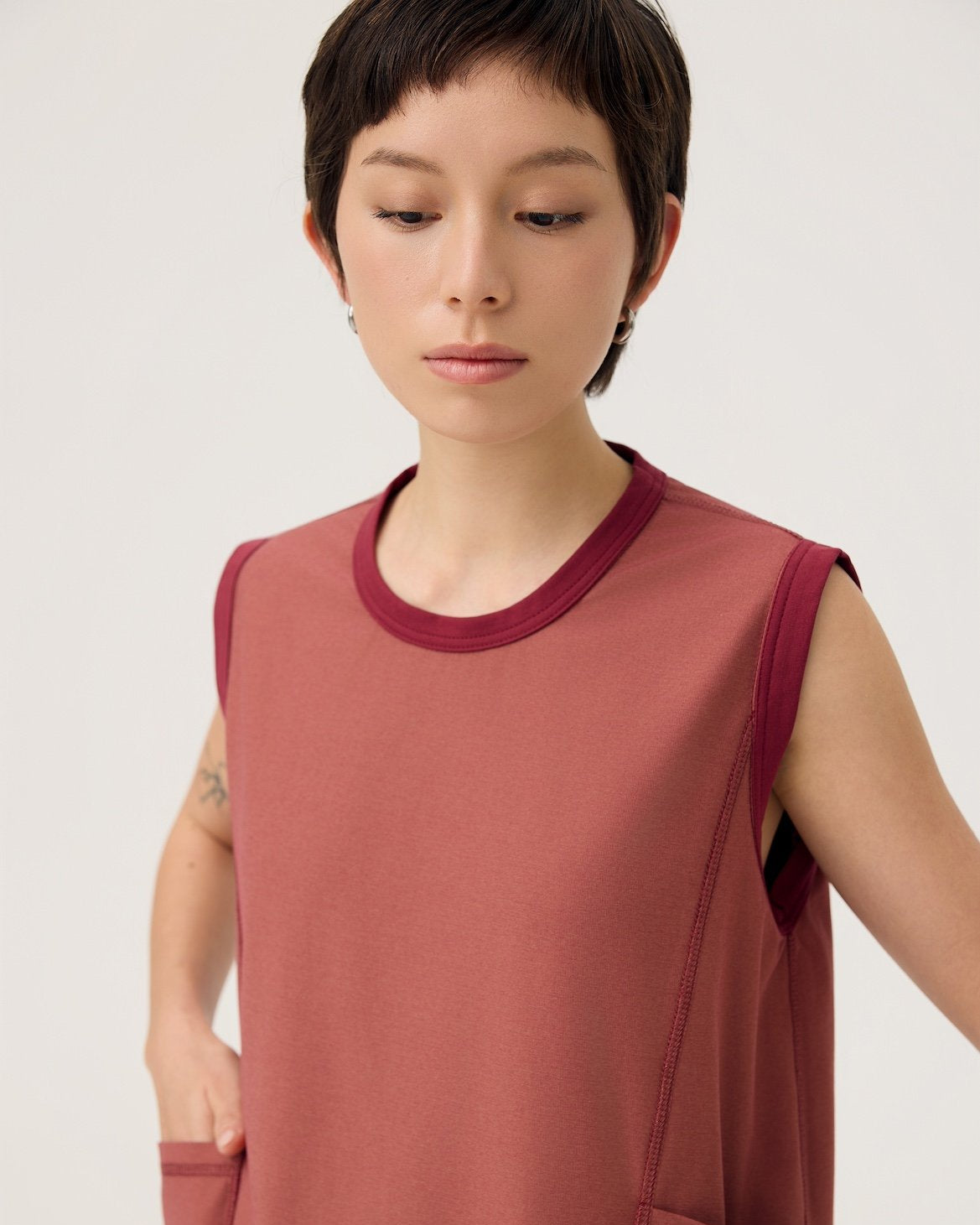 3EIGHTH | Cocoon Jersey Reversible Dress in Burgundy & Sappanwood