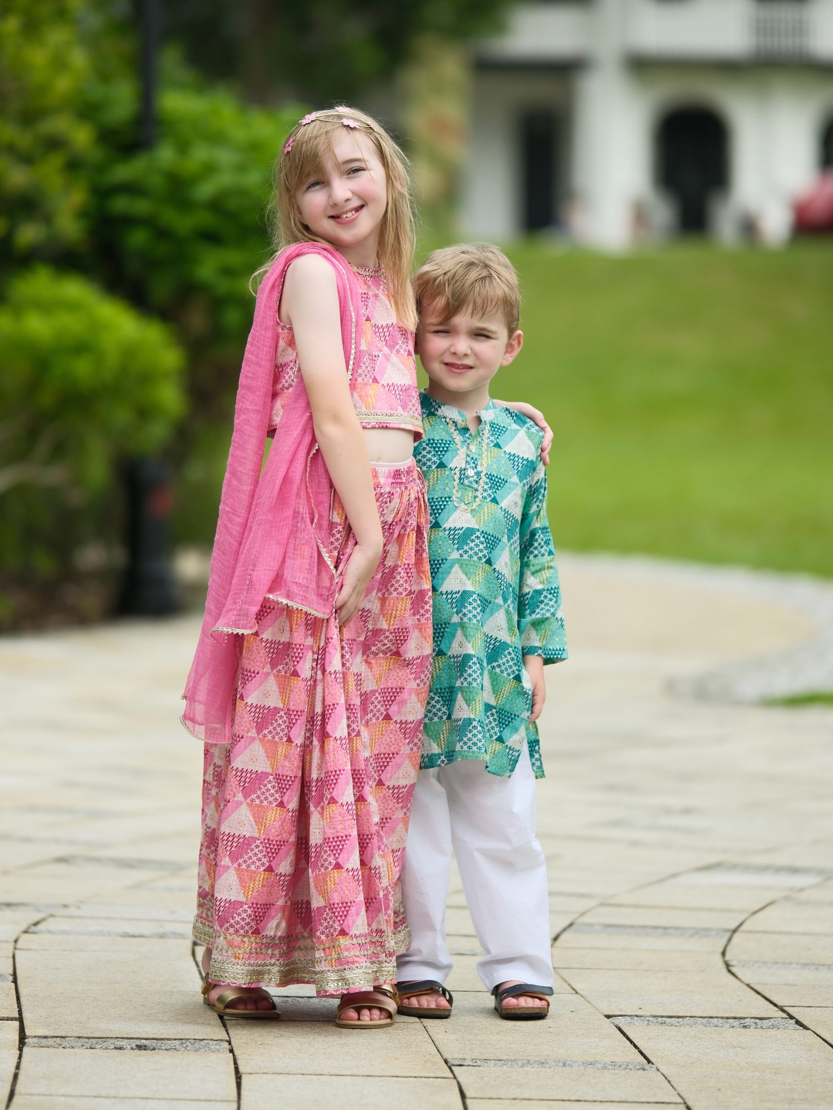 NIMBU | Mehak Pink Girls Sleeveless Sequinned Lehenga Set With Dupatta In Cotton