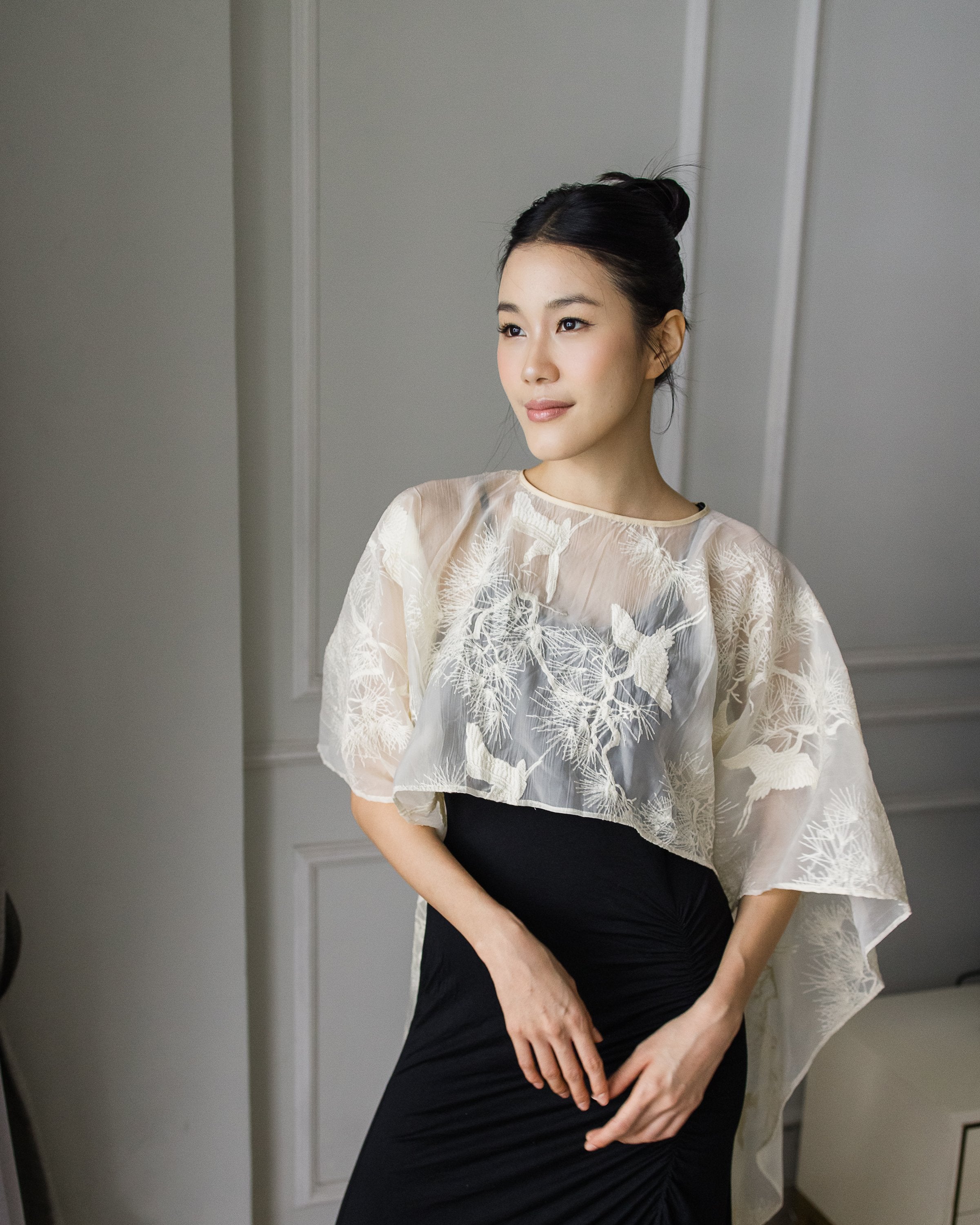PAOPAO | 鹤 HÈ Sheer Cape