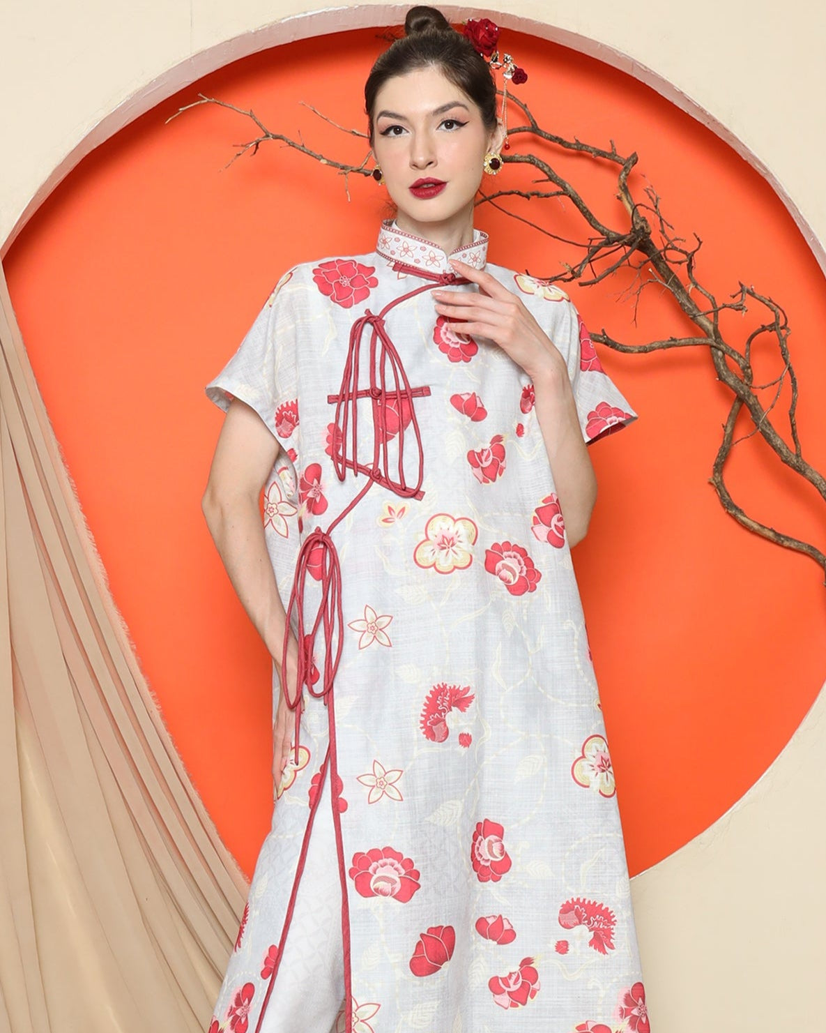 KANZI COLLECTION | Grey Oriental Floral Cheongsam