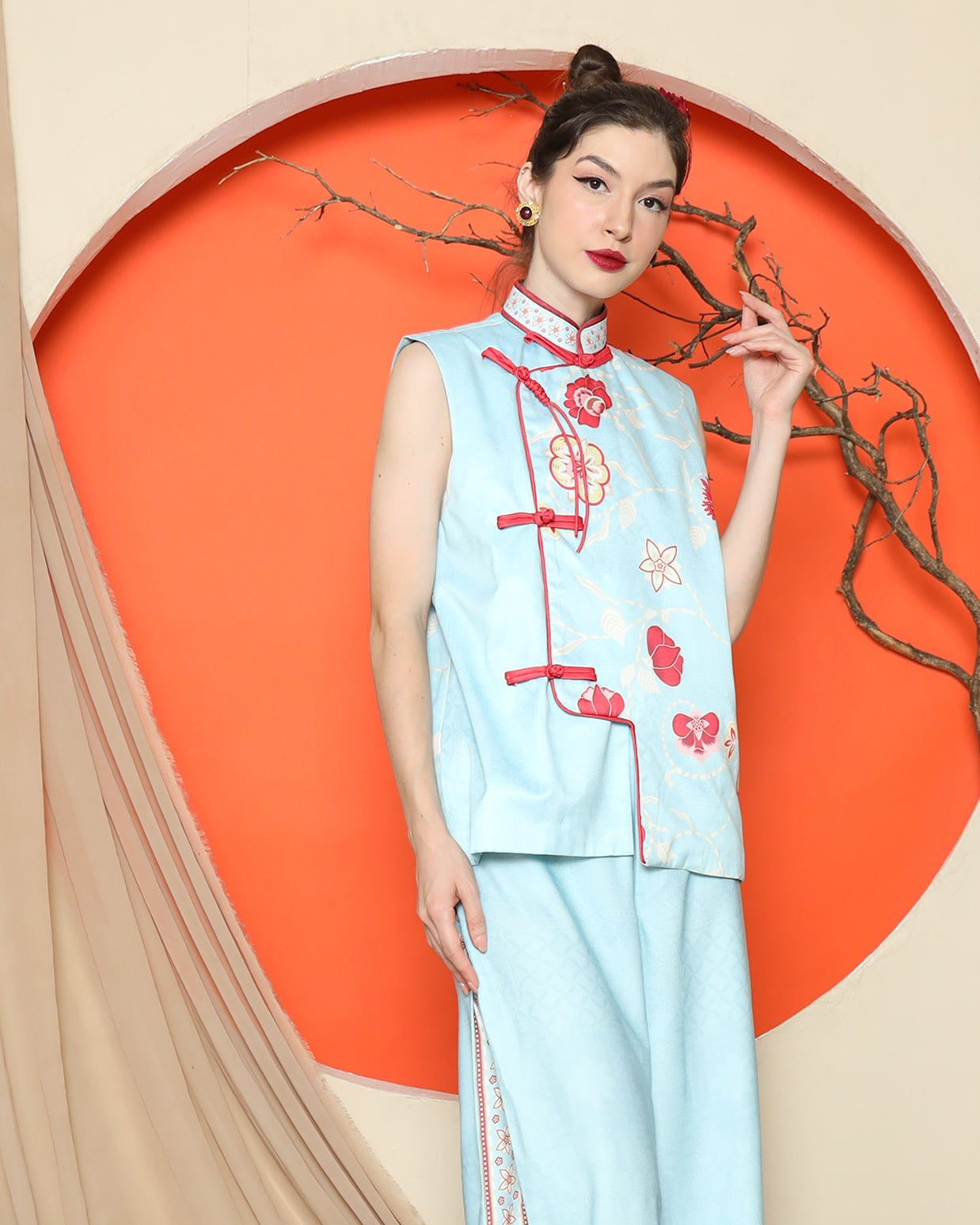 KANZI COLLECTION | Blue Cheongsam Floral Vest With Pant Set