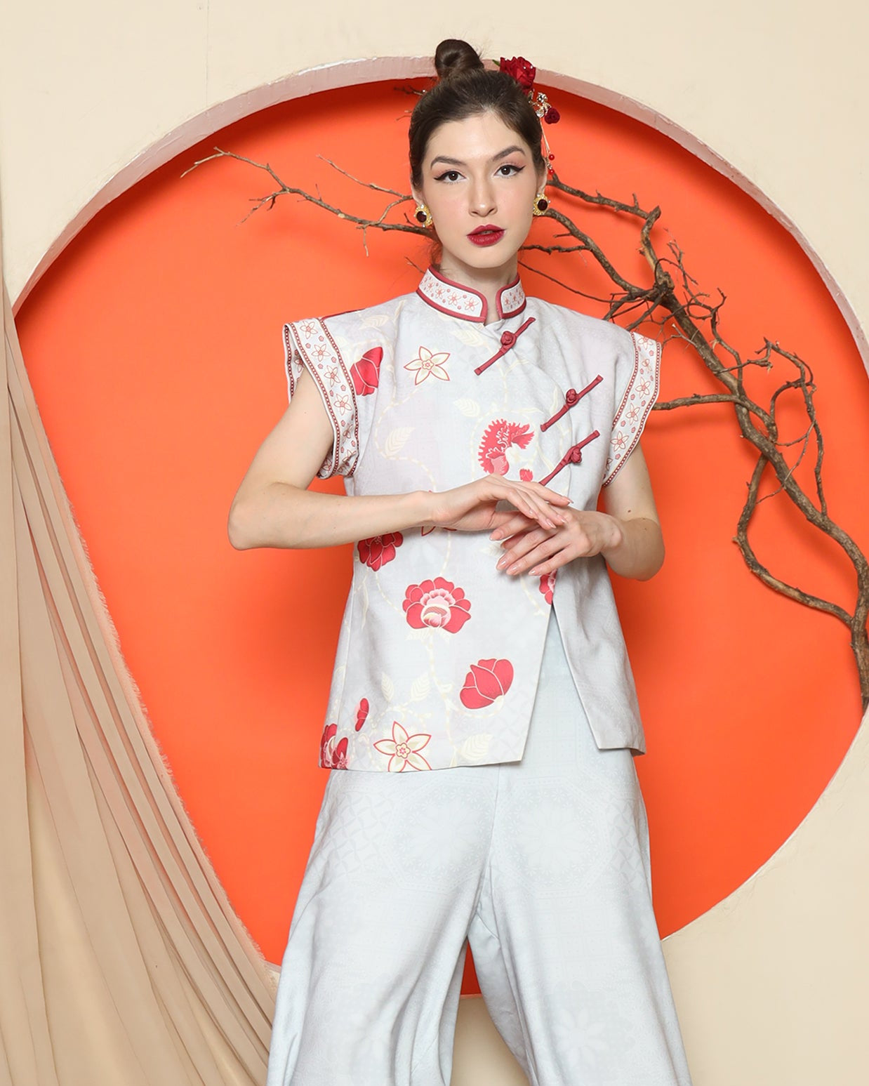 KANZI COLLECTION | Grey Cheongsam Floral Vest With Wide Leg Pant Set