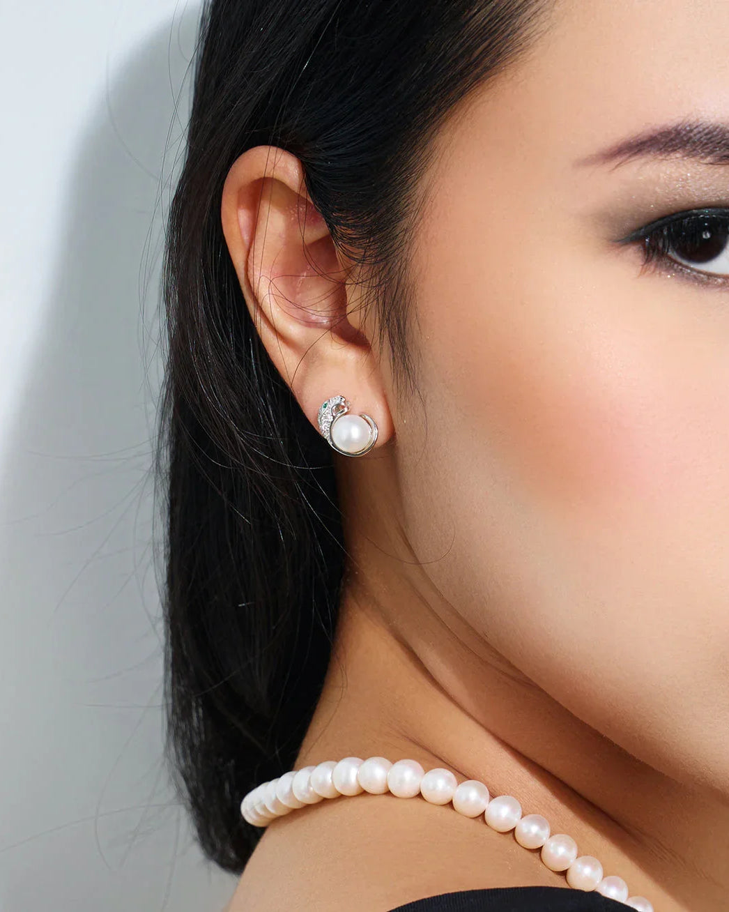 PEARLY LUSTRE | Leopard Freshwater Pearl Earrings WE00084 | SAFARI