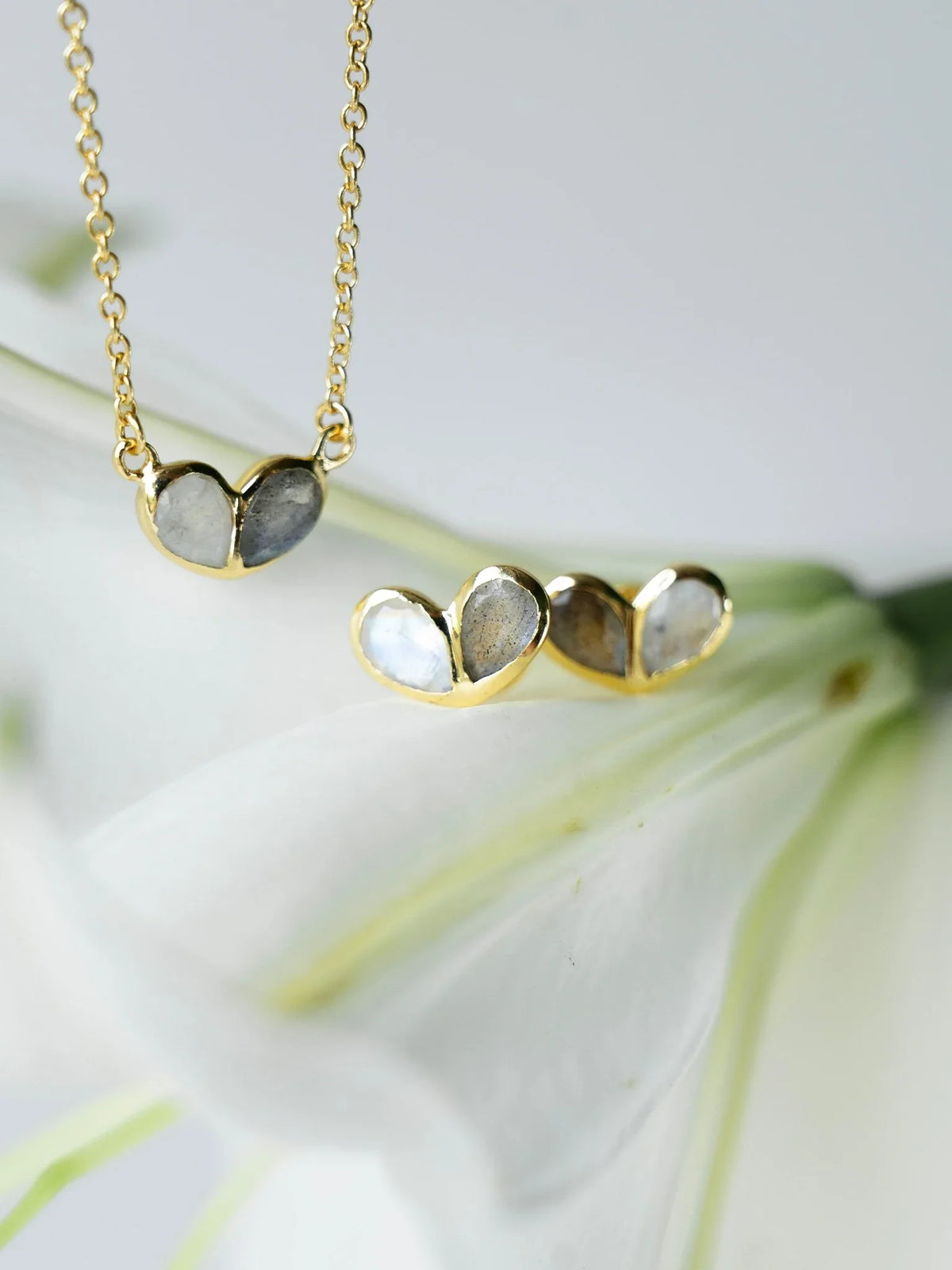 EMBRACE JEWELLERY | Toi & Moi Studs