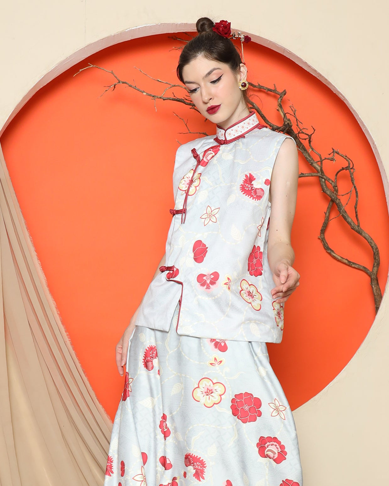 KANZI COLLECTION | Grey Cheongsam Floral Vest With Floral Skirt