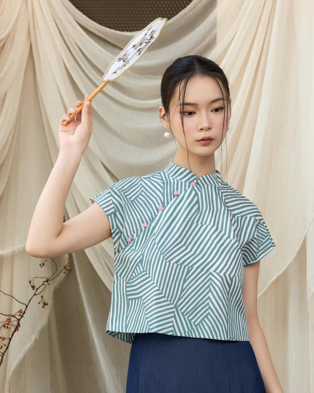 DOTTED LINE | Rita Cheongsam Top