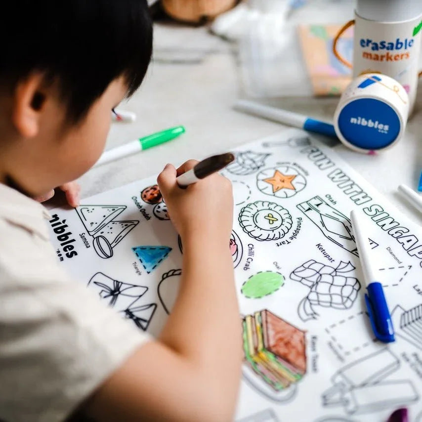 NOM | Nibbles by Nom SG Snacks Silicone Colouring Mat