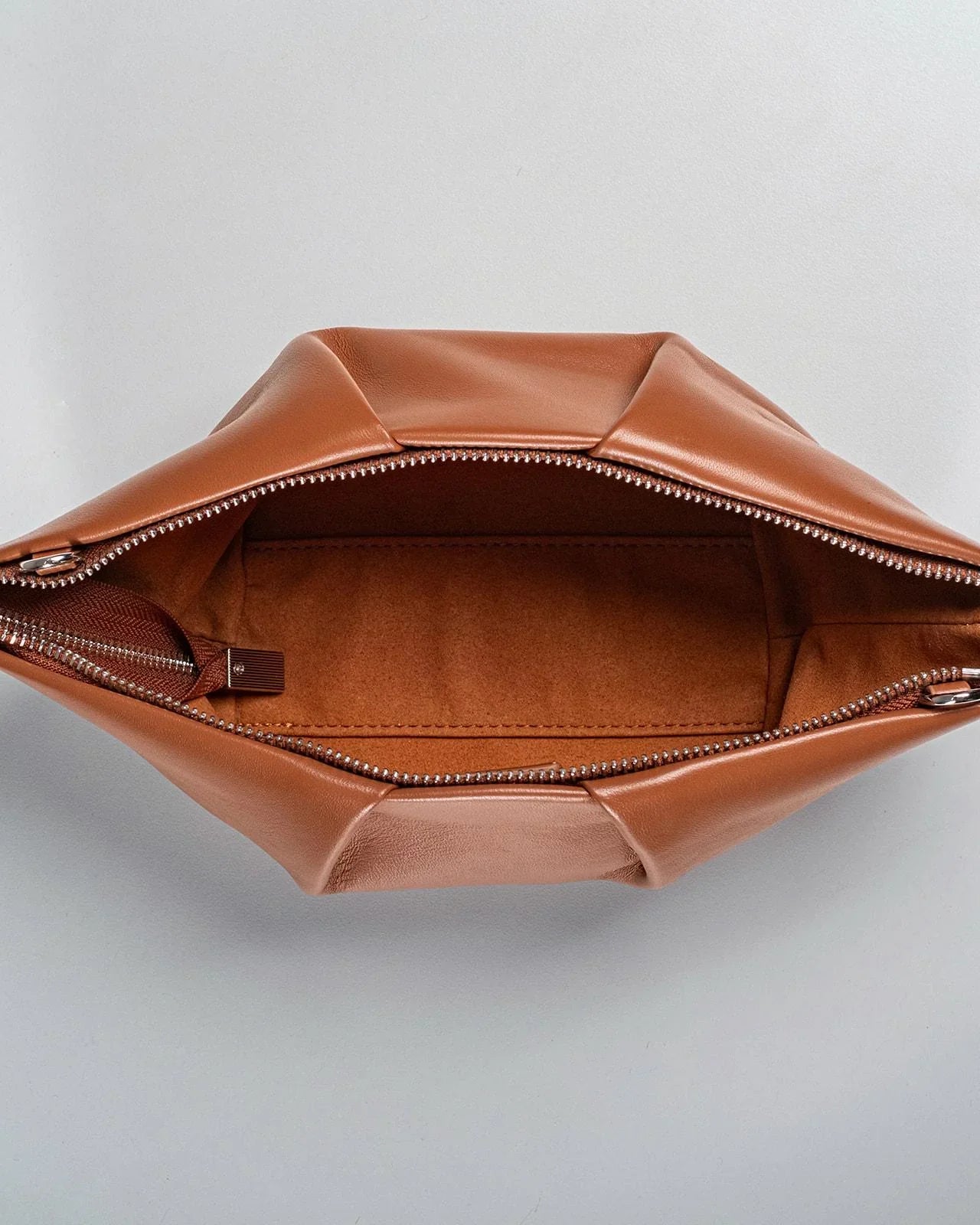 WU HAUS | Mori Leather Clucth