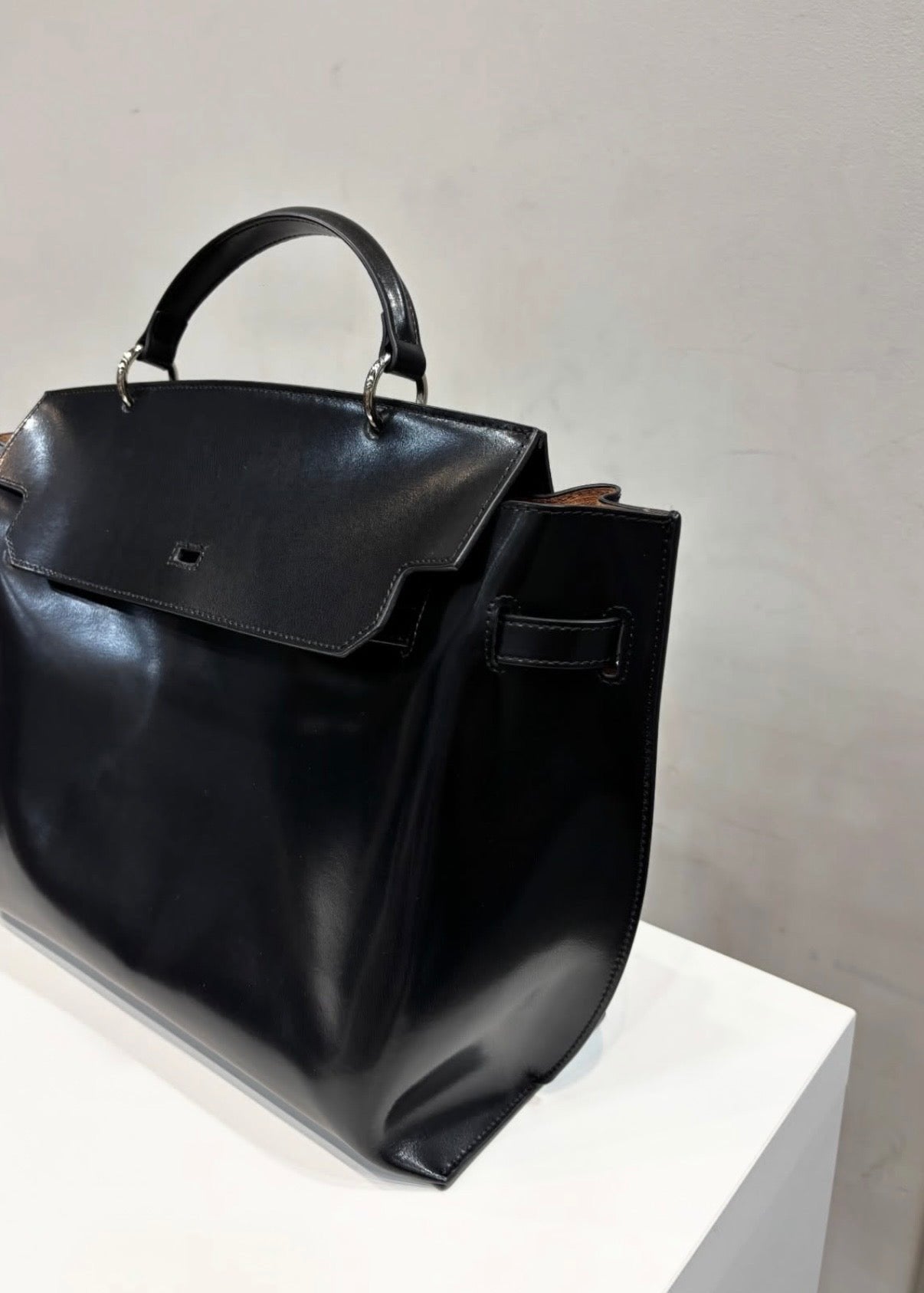 WU HAUS | Le H Lightweight Black Cow Leather Carryall (PRE-ORDER)