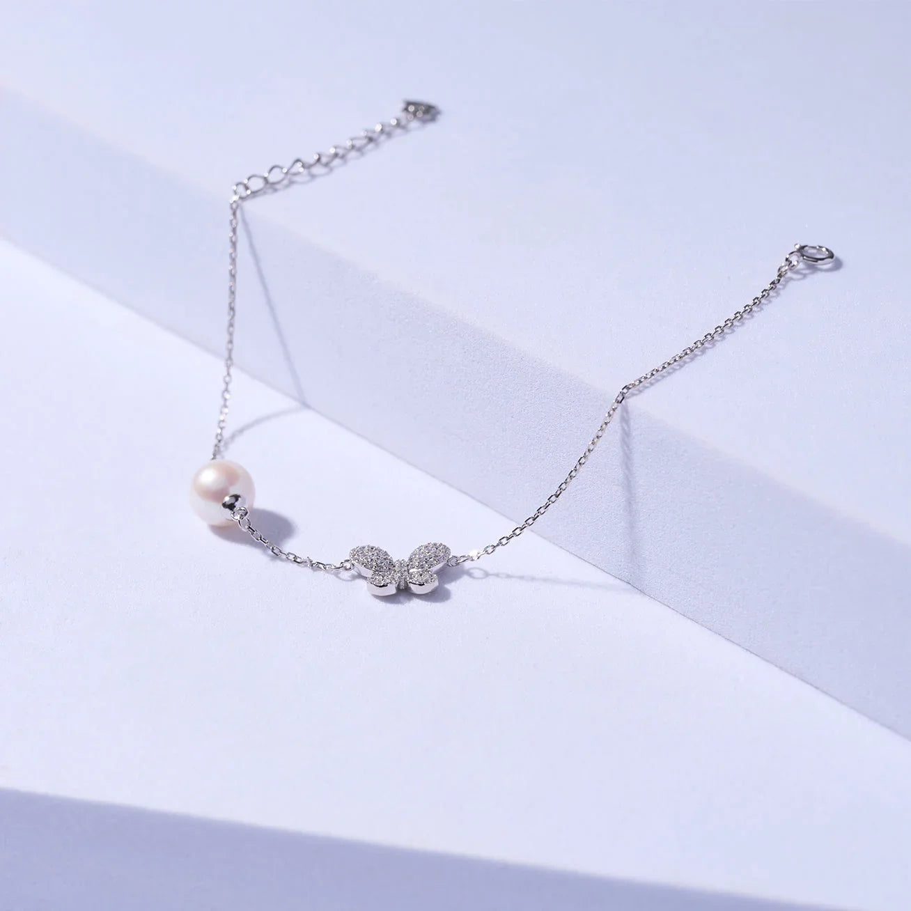 PEARLY LUSTRE | Elegant Freshwater Pearl Bracelet WB00007 | GARDENS