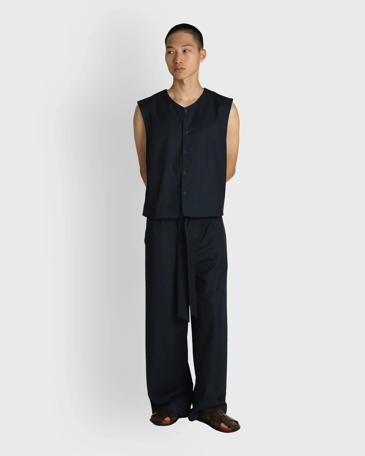 RYMH STUDIO | Cropped Vest 002
