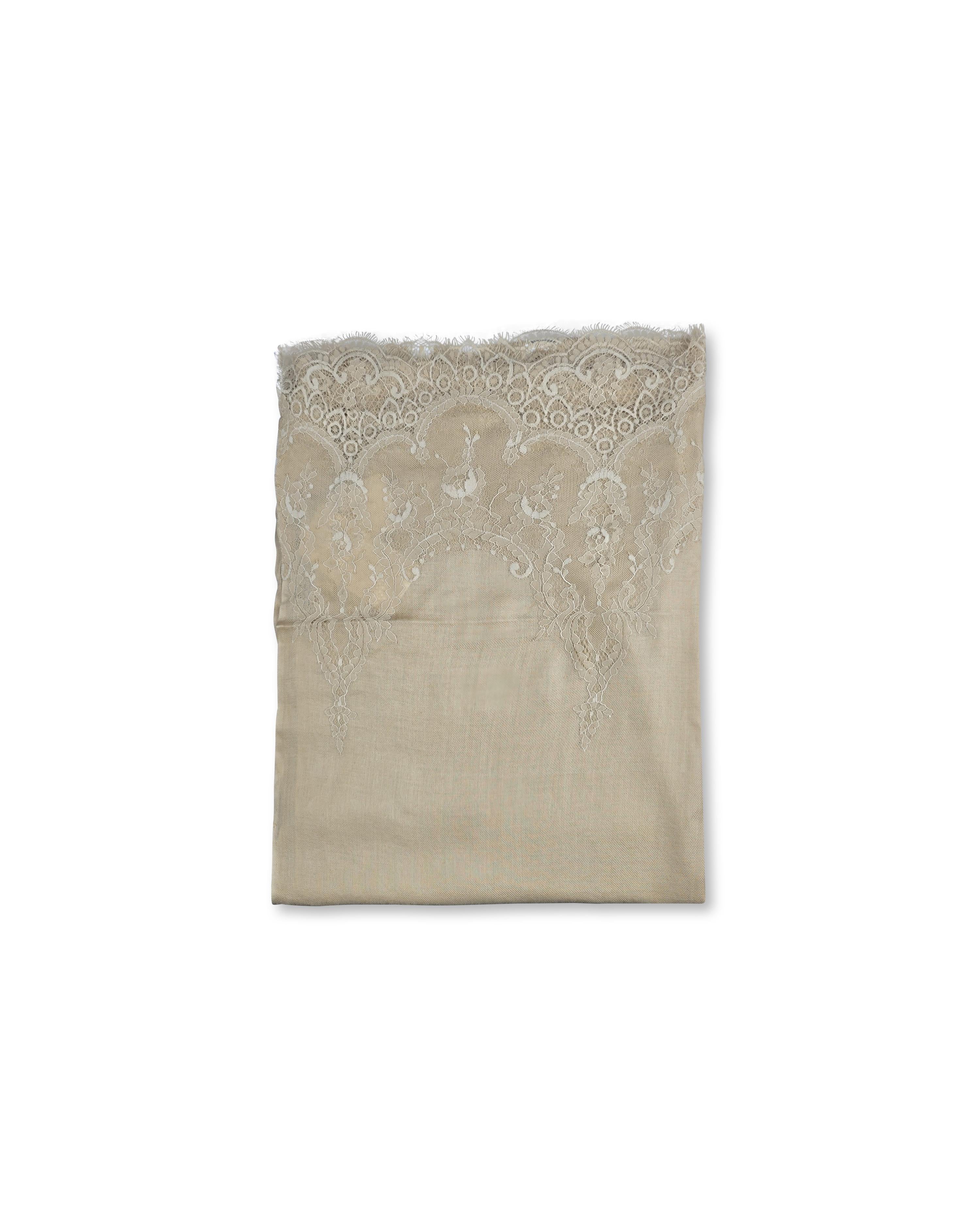 QUEENMARK | Scallop - Natural w/ Natural Lace