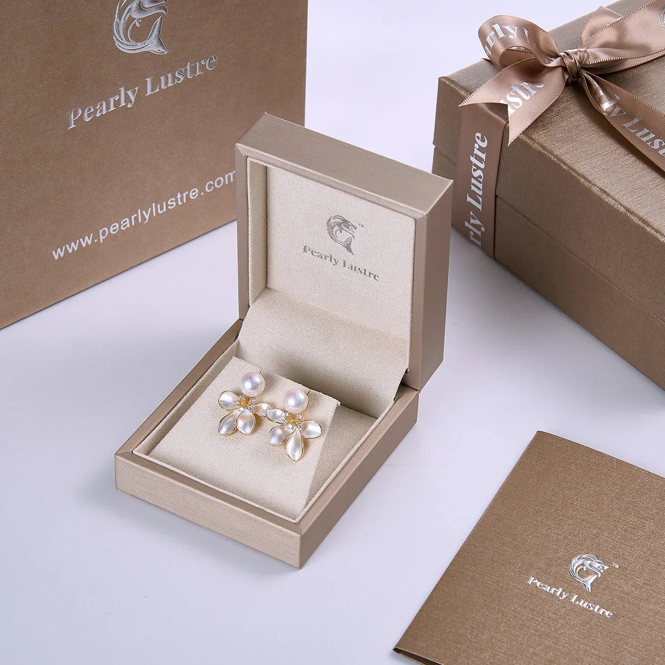 PEARLY LUSTRE | Top Grade Freshwater Pearl Earrings WE00802 | ORCHID