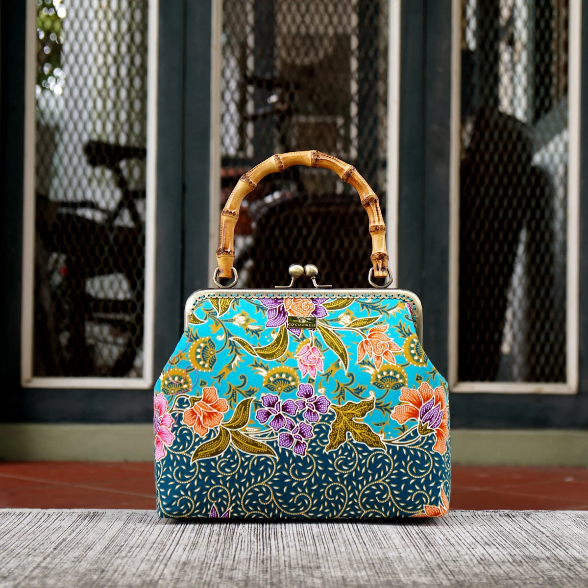 COCOONESE | Bamboo Top Handle Bag - Revolving Dream (GN)