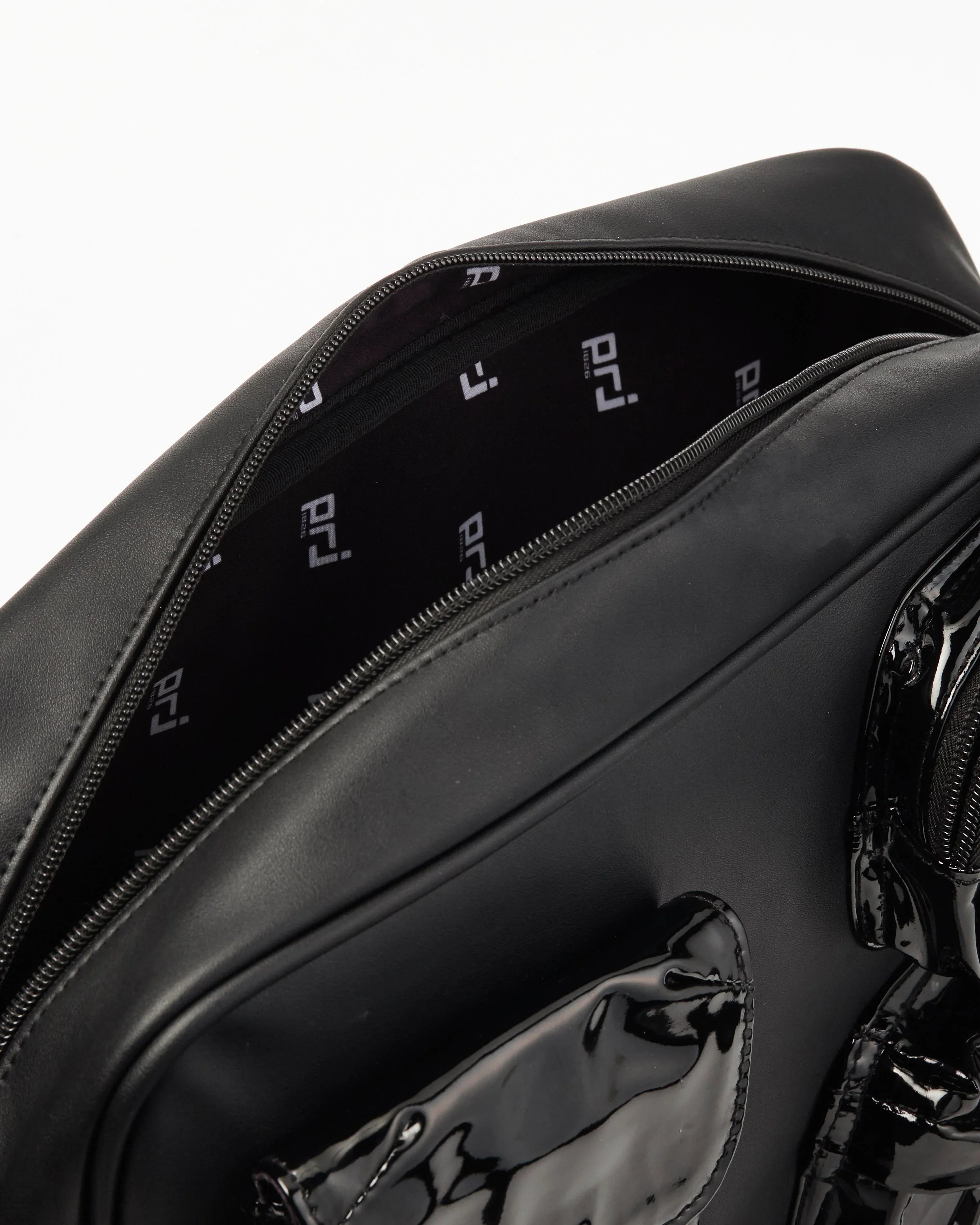 PROJECTWEAR | Colter Multipocket Sling Bag Black