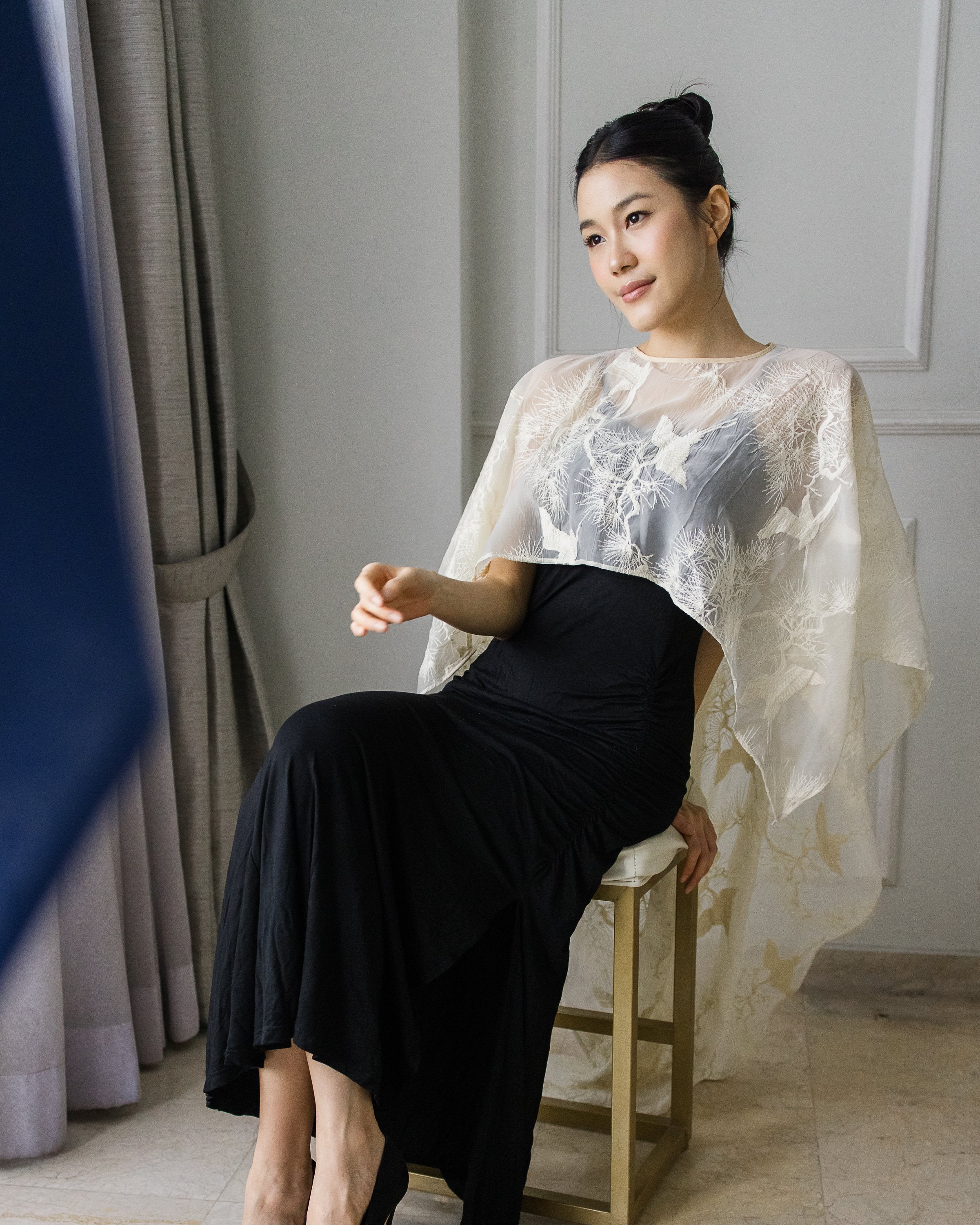 PAOPAO | 鹤 HÈ Sheer Cape