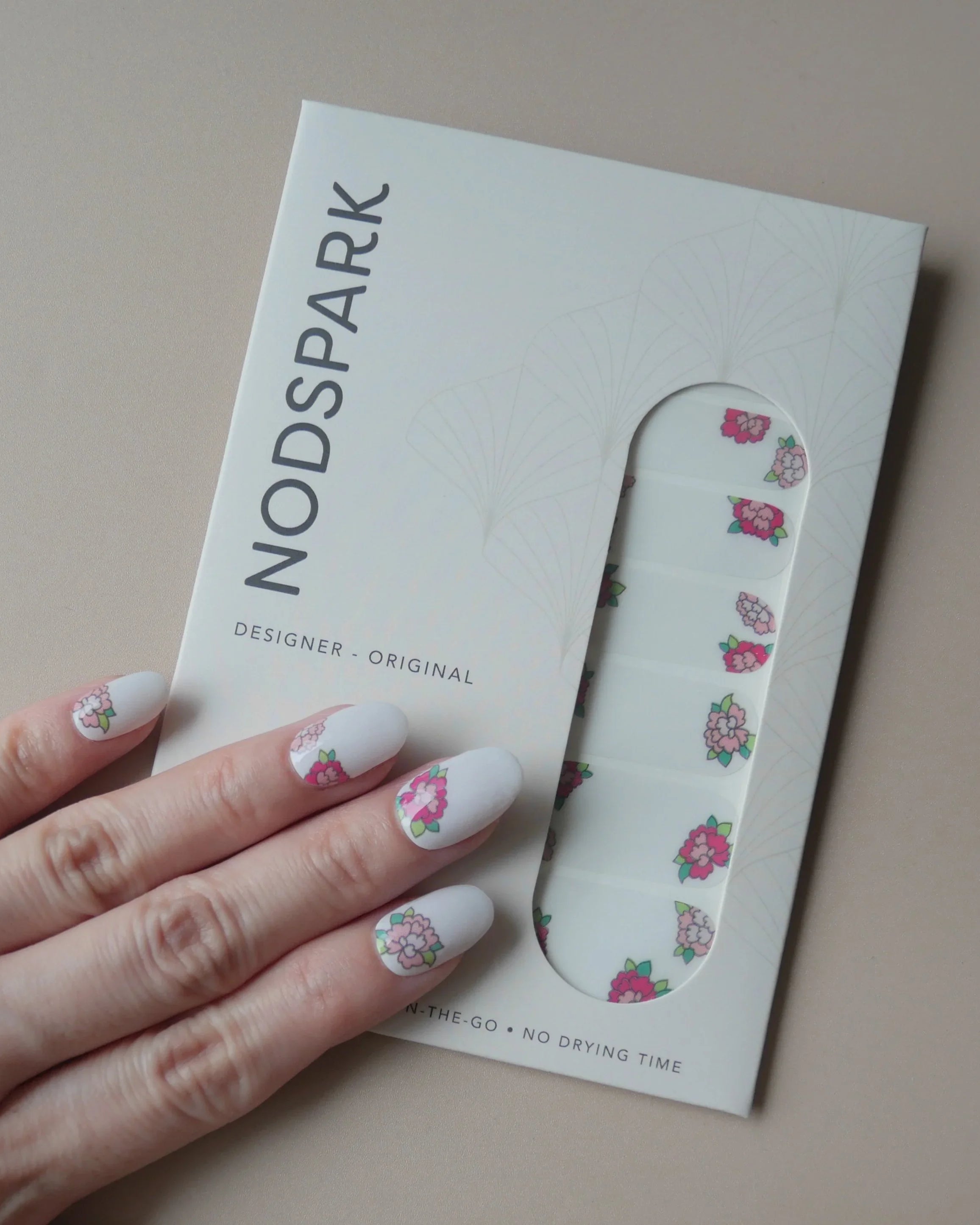 NODSPARK | Peony Chic Nail Wrap Manicure