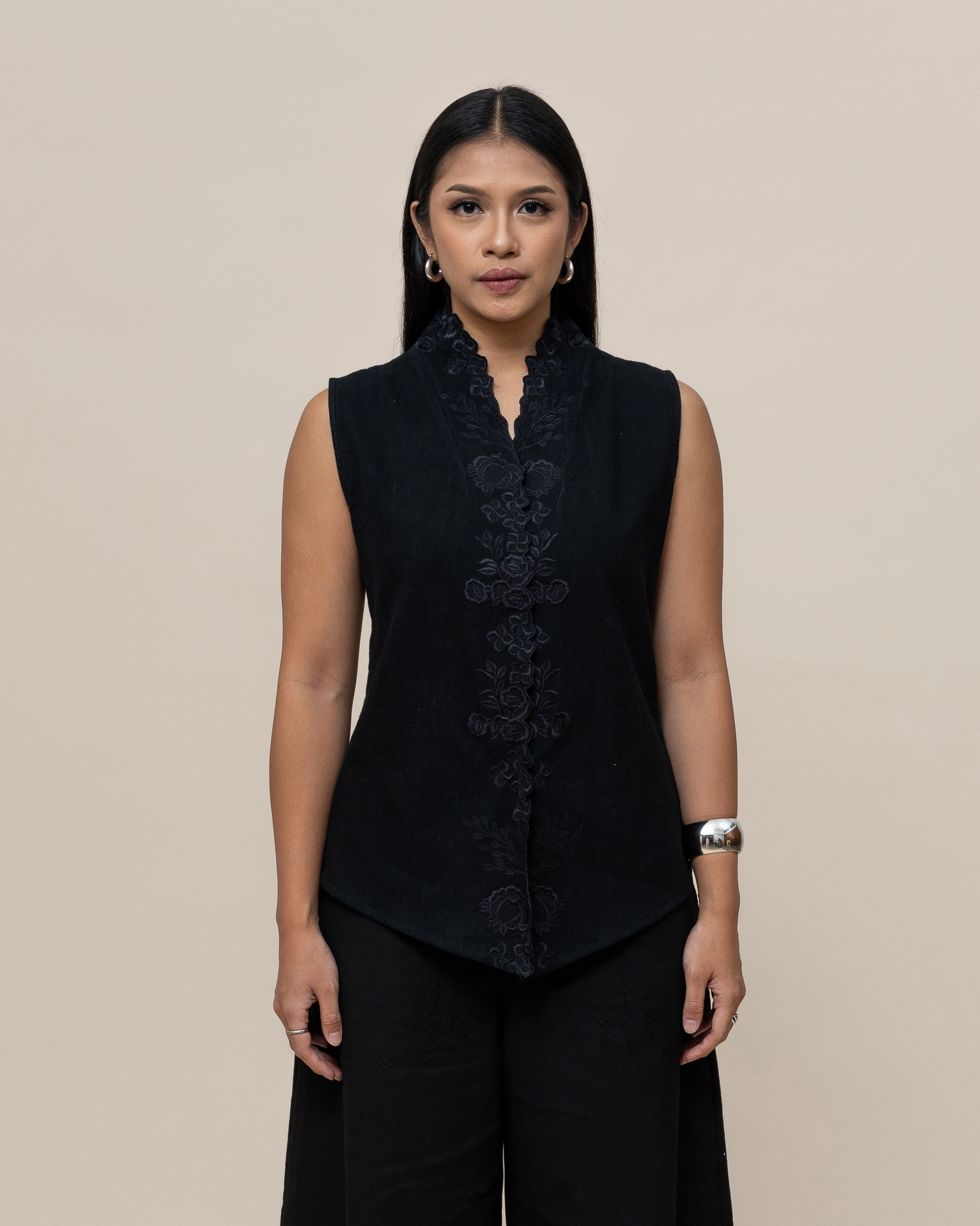 SUKKHA CITTA | KAPAS - Embroidered Kebaya Vest