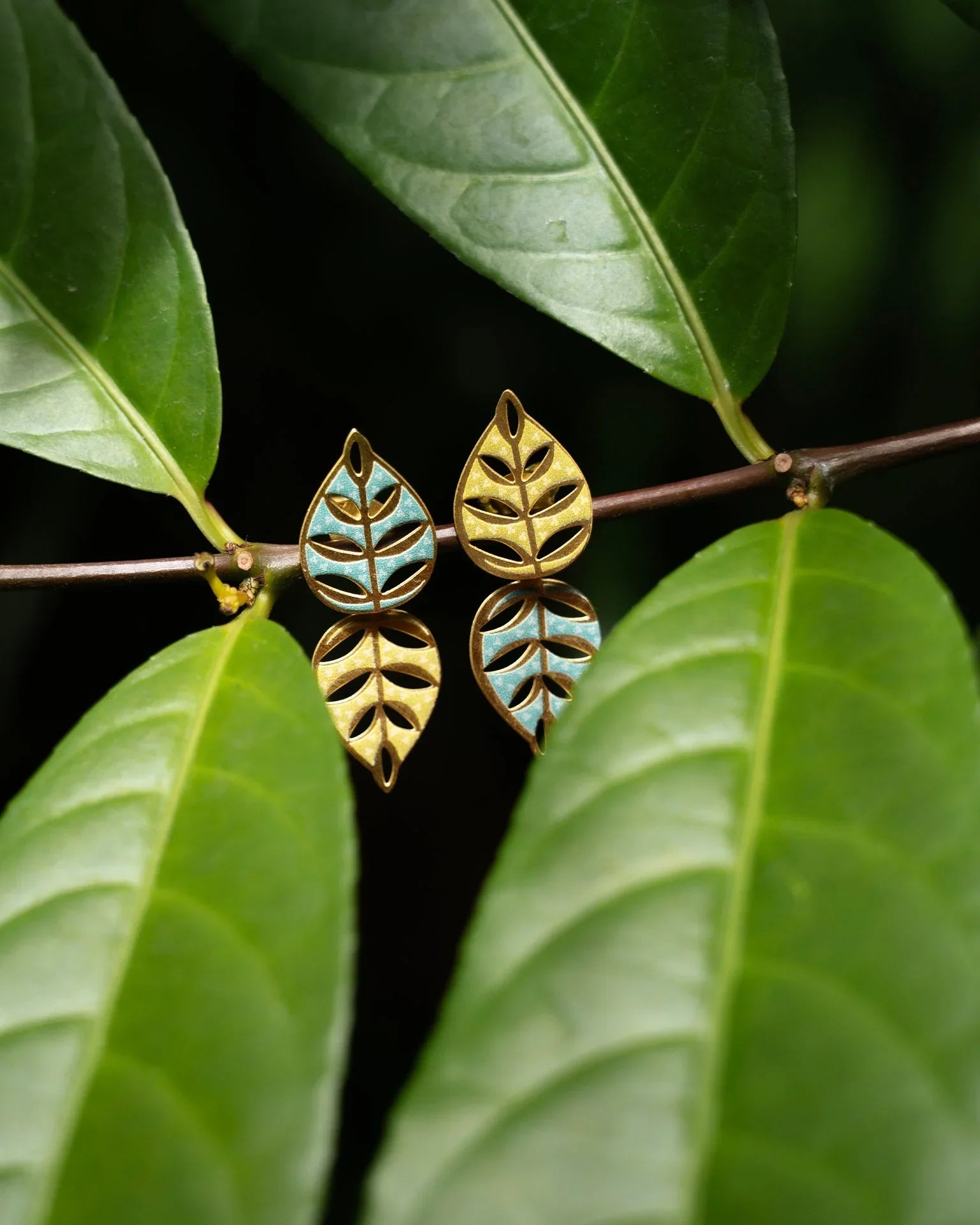 EMBRACE JEWELLERY | Daun Earrings