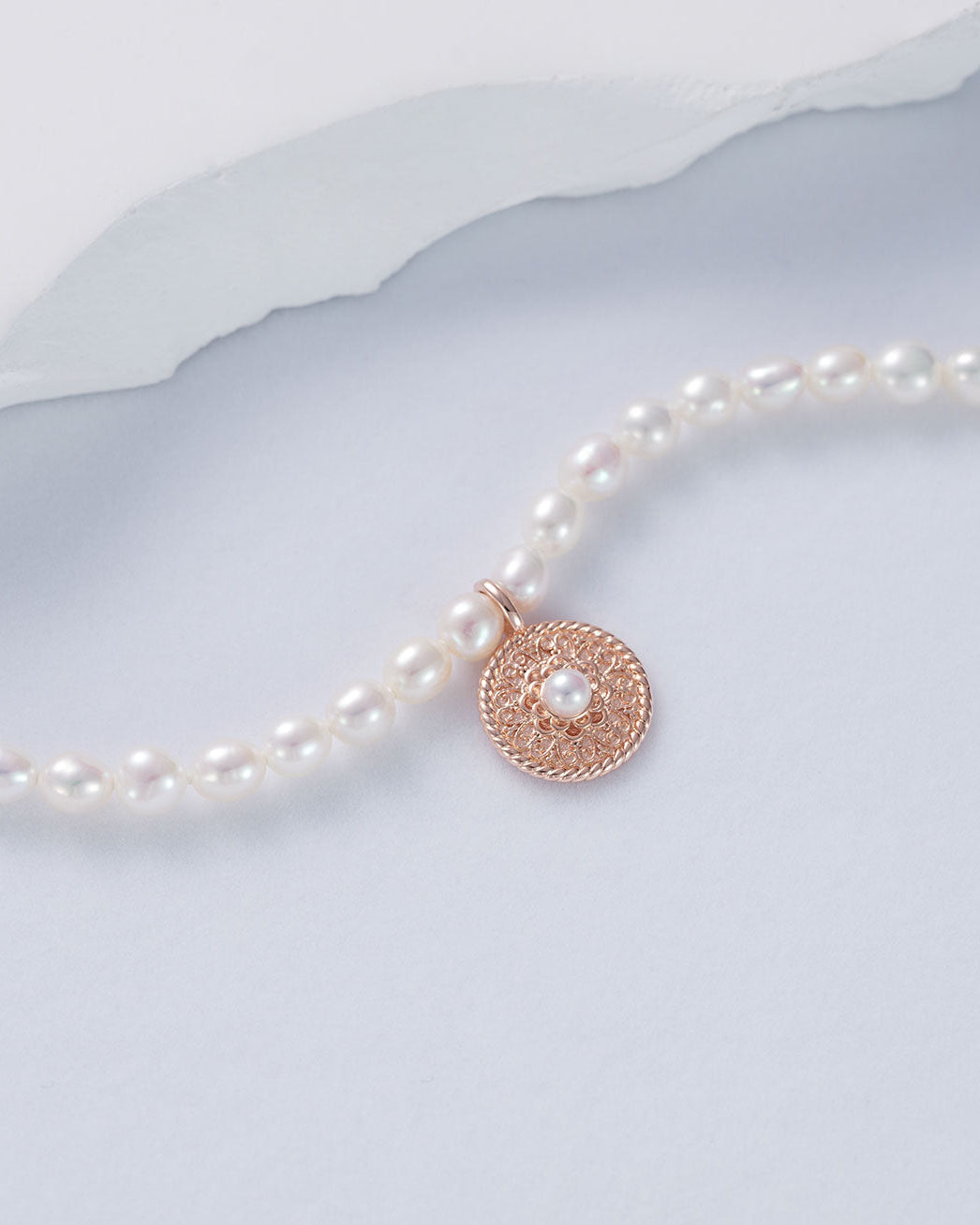 PEARLY LUSTRE | Asian Civilisations Museum Freshwater Pearl Bracelet WB00237 | ACM Collection