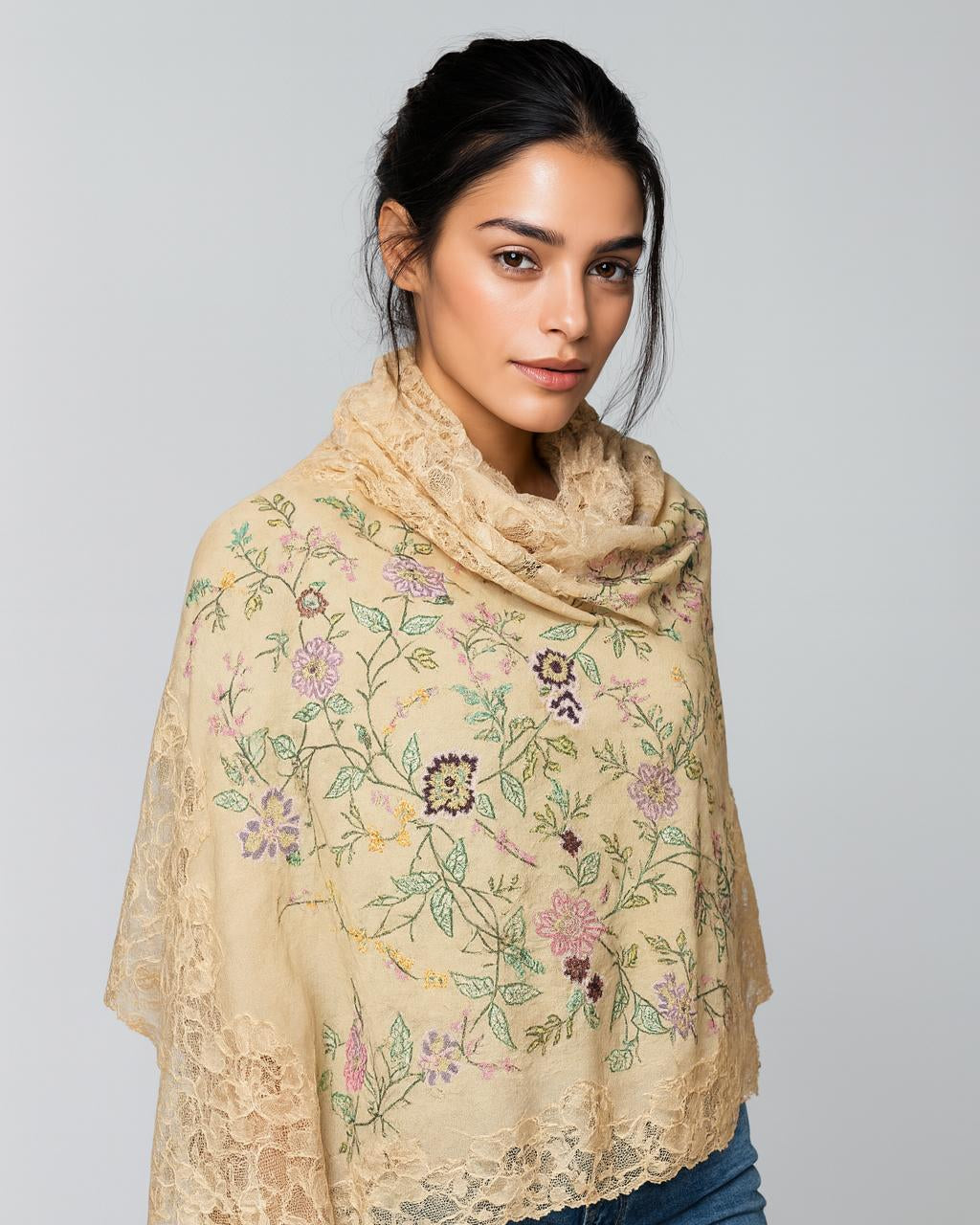 QUEENMARK | Maj Assortment 1 Beige Flowers