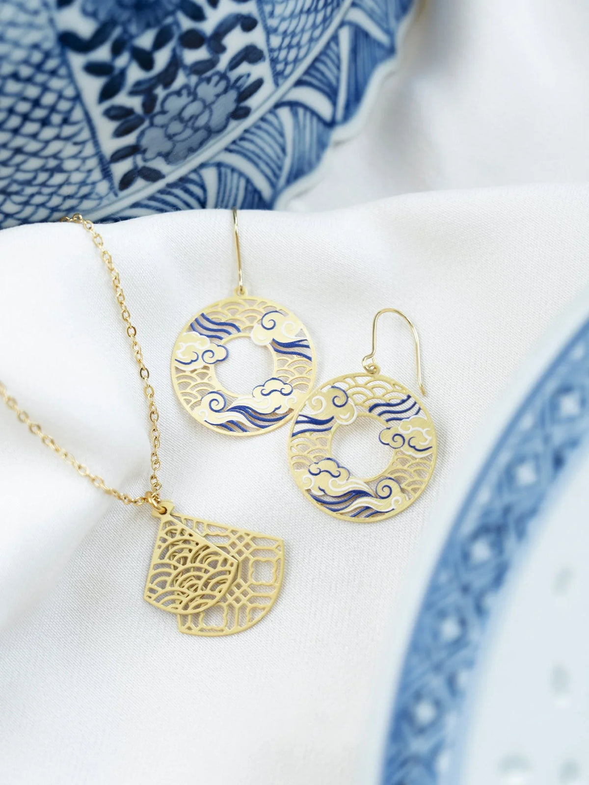 EMBRACE JEWELLERY | Ruyi Clouds Earrings