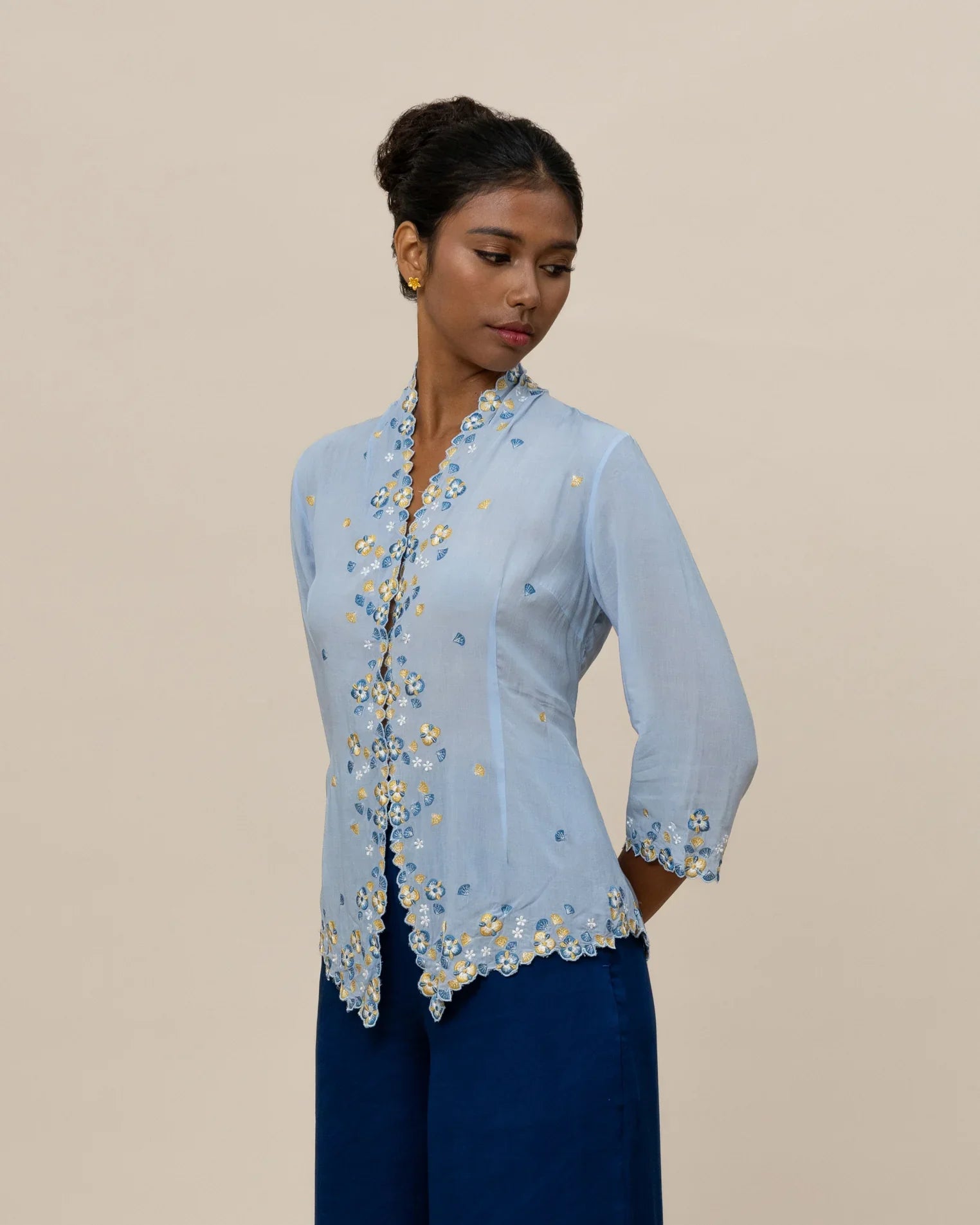 SUKKHA CITTA | SERIBU BUNGA - Kebaya Top