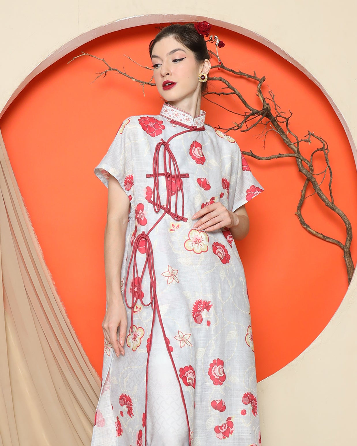 KANZI COLLECTION | Grey Oriental Floral Cheongsam