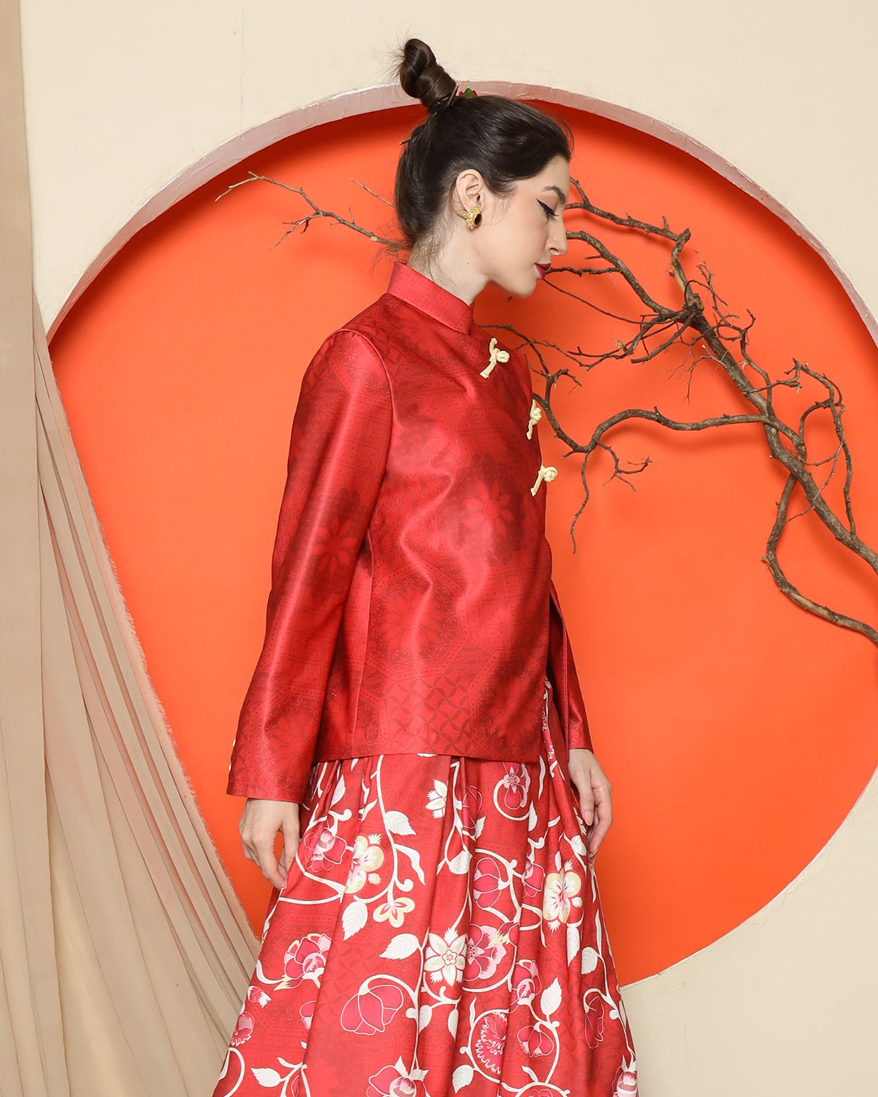 KANZI COLLECTION | Red Floral Jacquard Jacket With Skirt Set