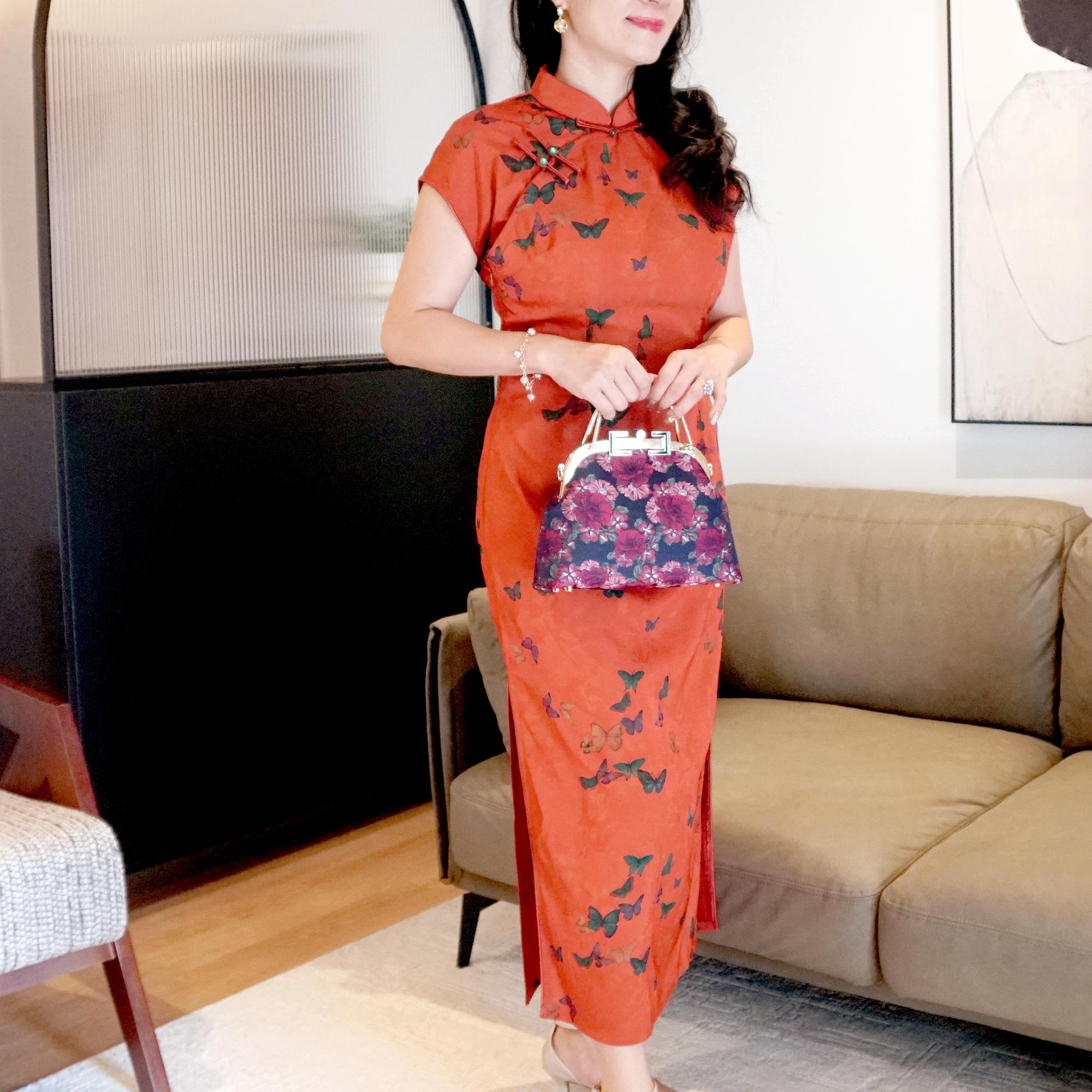 COCOONESE | Clasp Crossbody Bag - Night Carnation