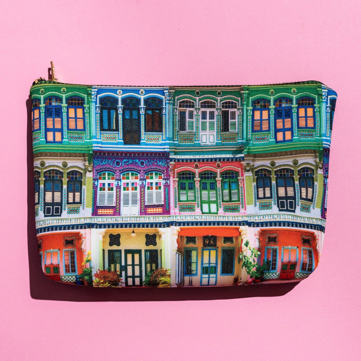 PHOTO PHACTORY | Colorful Rowhouse Design Travel Pouch