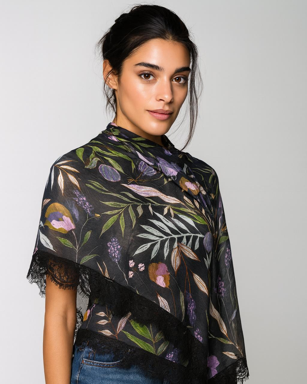 QUEENMARK | AN Printed Shawl 2024 Assorted Black Leaf