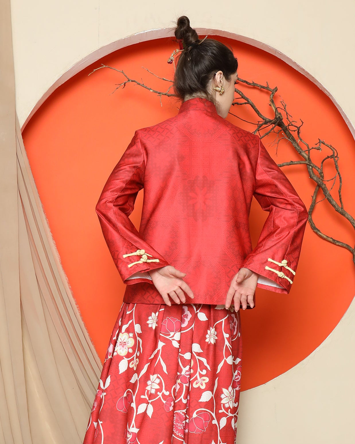 KANZI COLLECTION | Red Floral Jacquard Jacket With Skirt Set