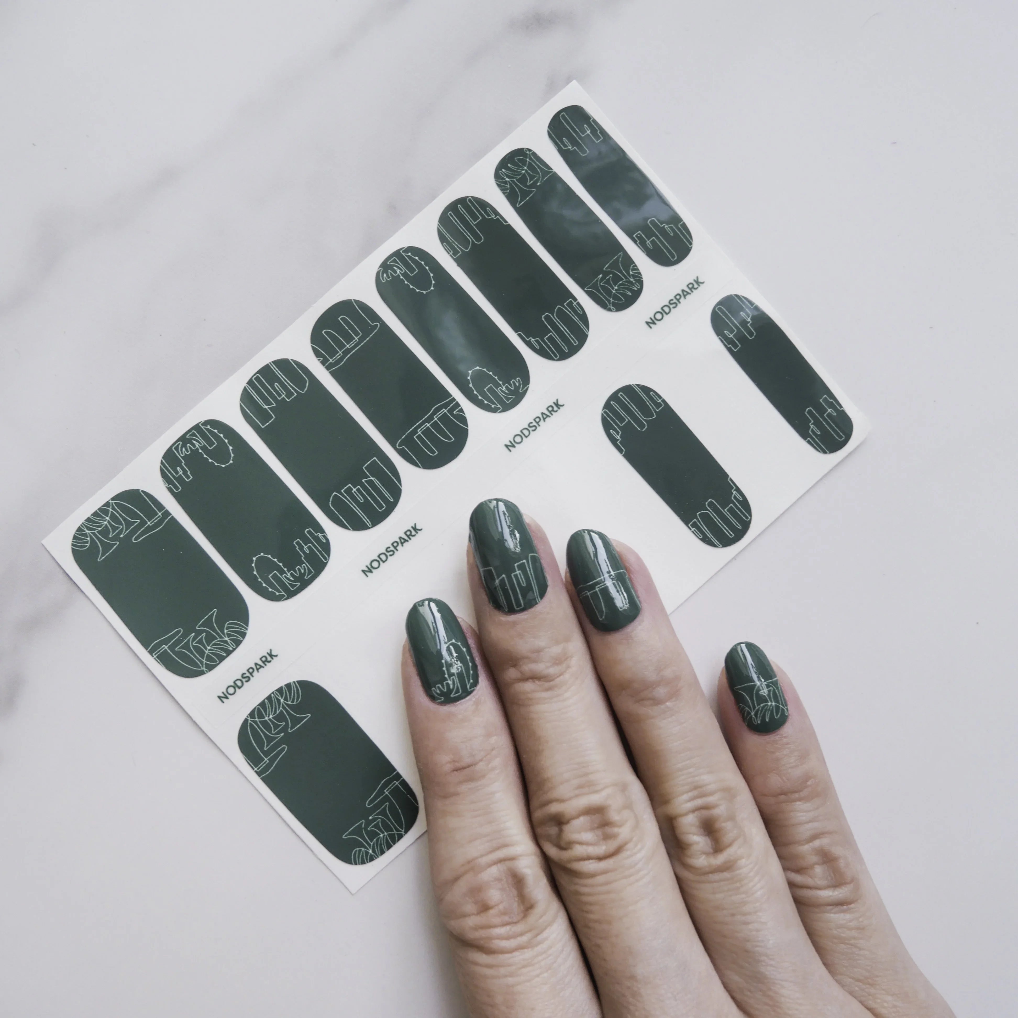 NODSPARK | Garden City Nail Wrap Manicure
