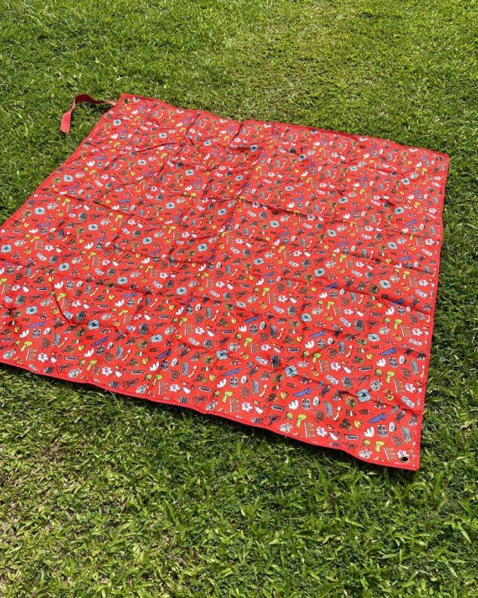 THE ART FACULTY | Picnic Mat With Pegs