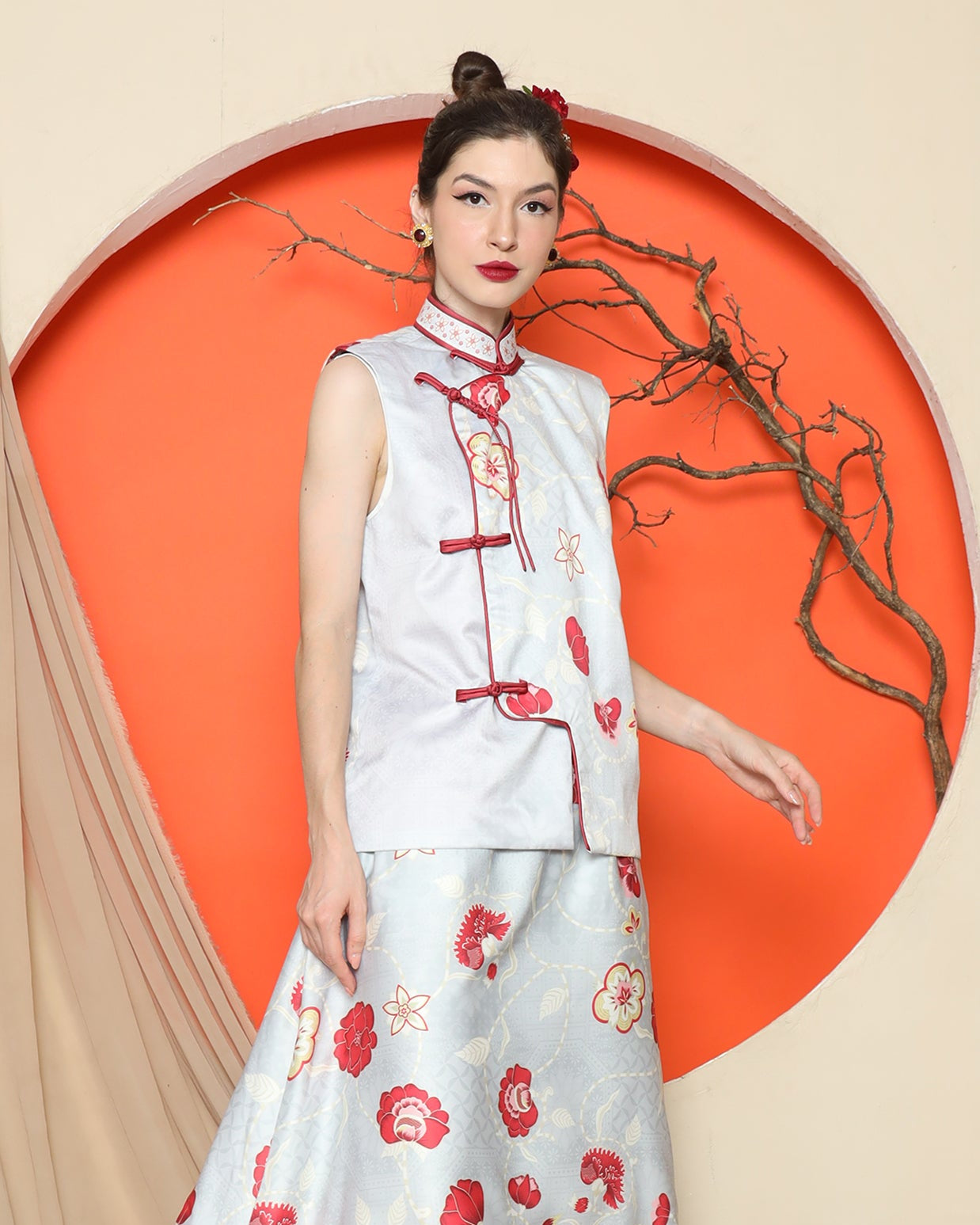 KANZI COLLECTION | Grey Cheongsam Floral Vest With Floral Skirt