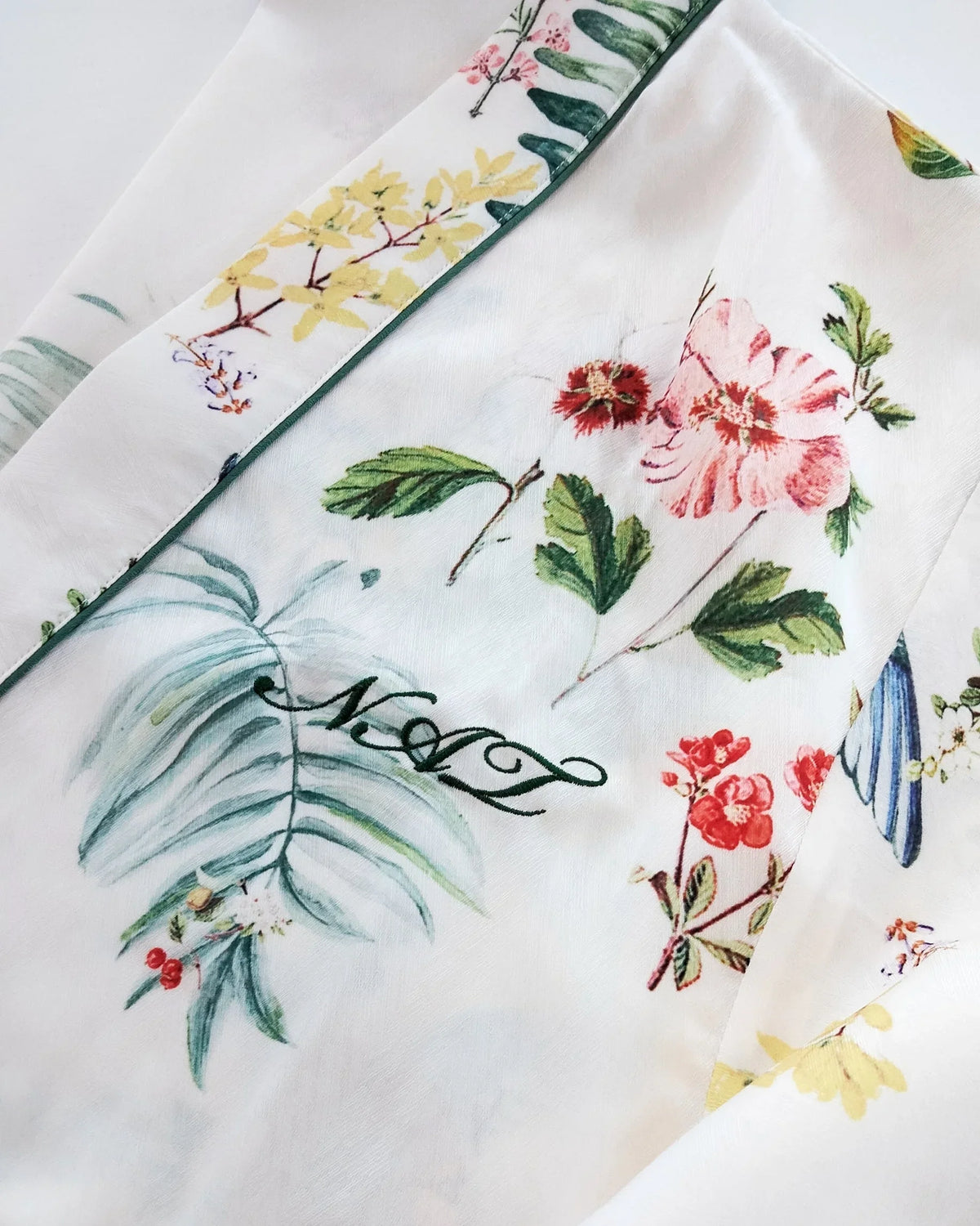 BELLS & BIRDS | Paradiso Floral Robe