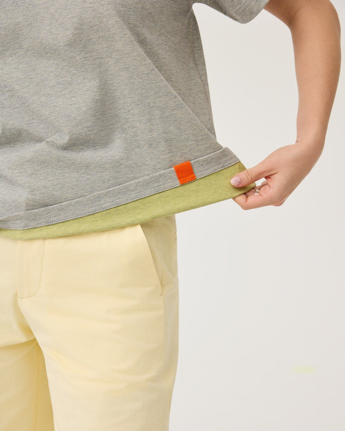 3EIGHTH | Everyday Reversible Tee In Zinc Grey & Lemon Fizz
