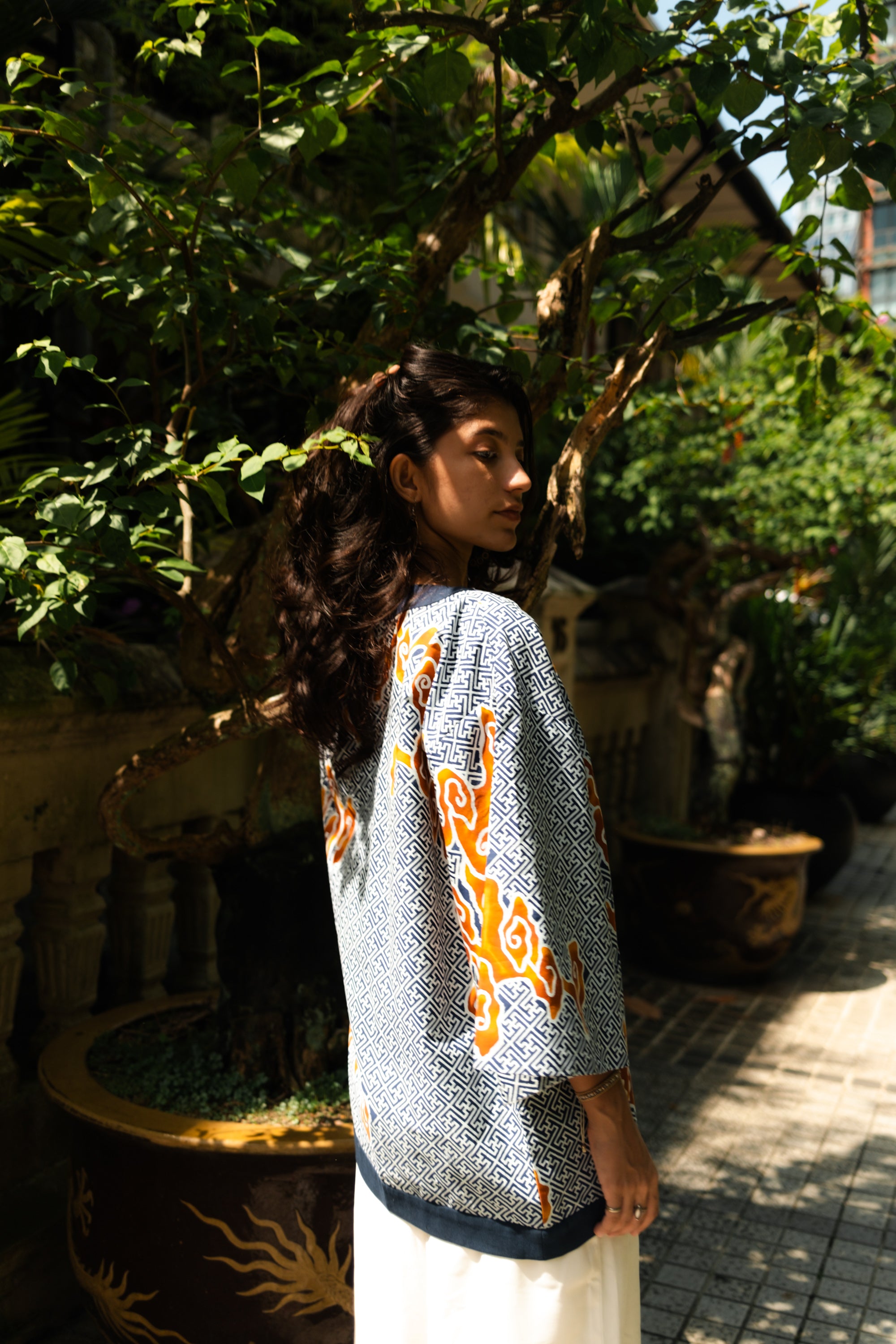 STUDIO GYPSIED | Batik Unisex Jacket In Tumbuh Indigo