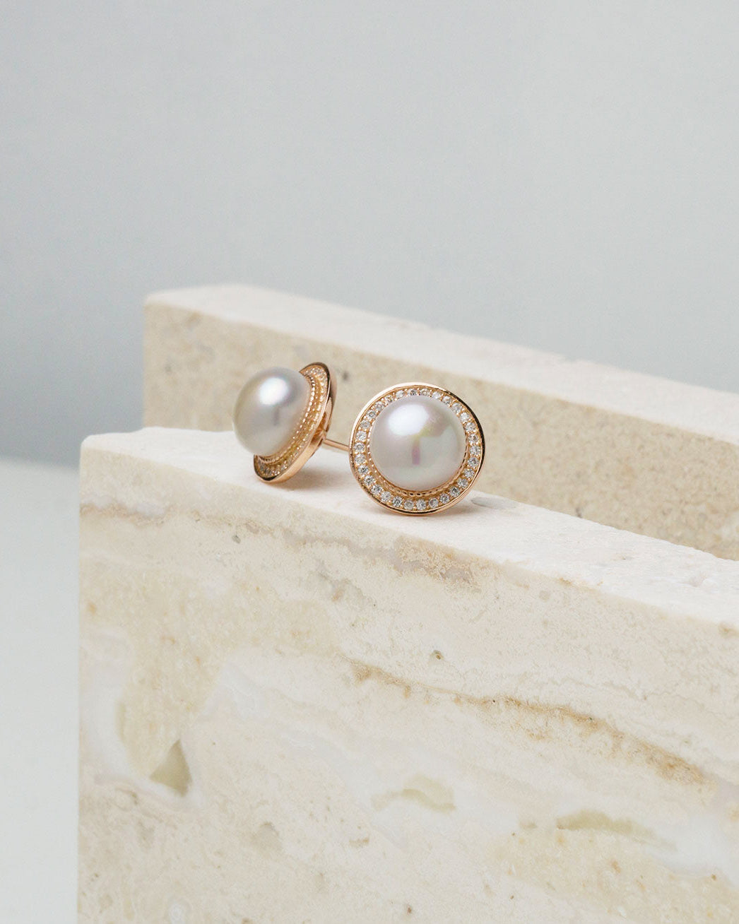 PEARLY LUSTRE | Asian Civilisations Museum Freshwater Pearl Earrings WE00433 | ACM Collection